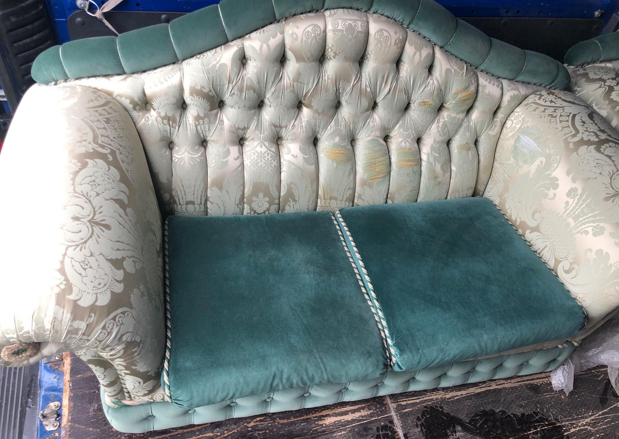 1980s Sofa and Armchair in Satin Zanaboni Milano Chester Silk For Sale 1