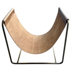Porte-bûches en laiton massif et cuir cognac des années 1980