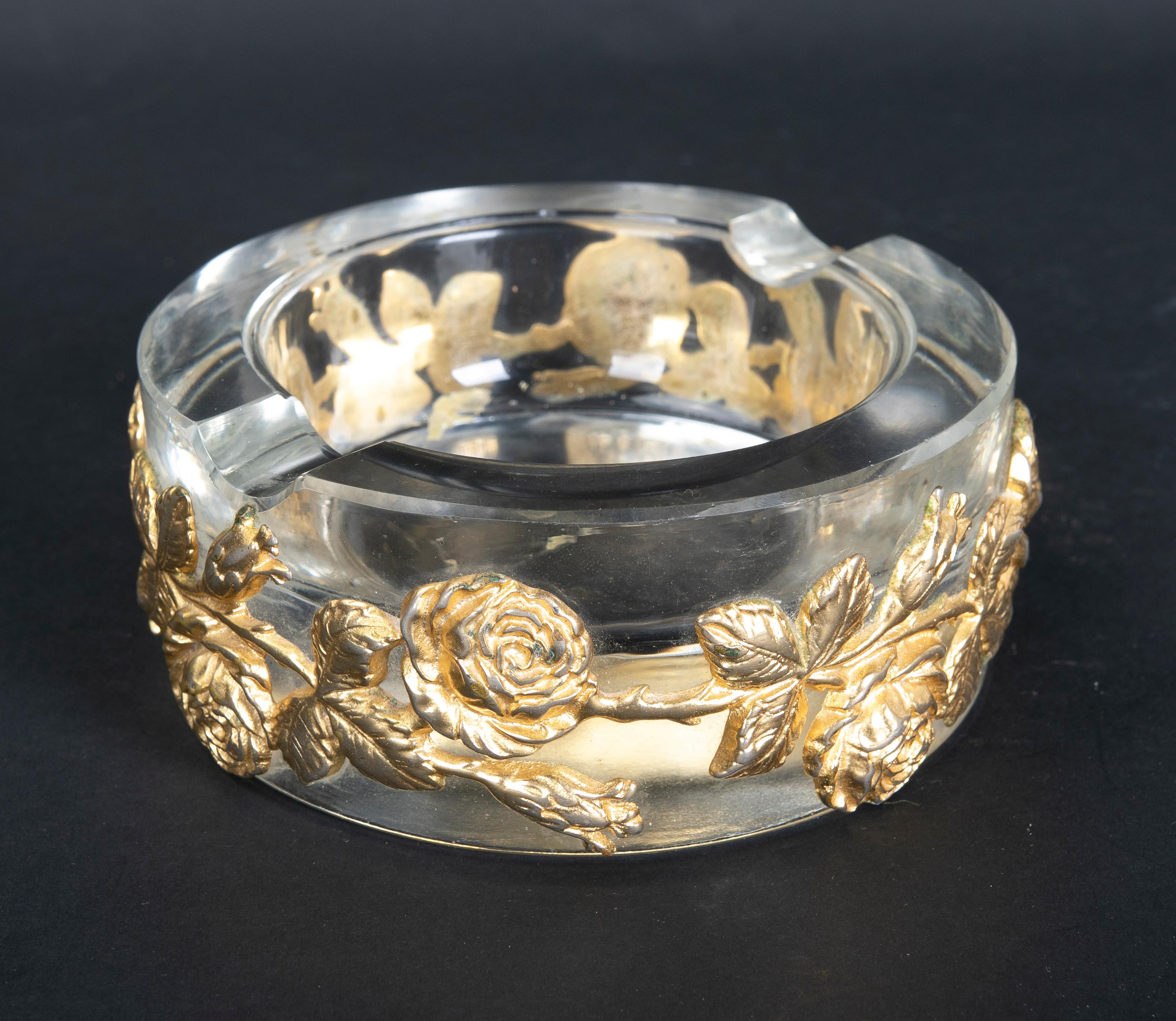 1980s Solid Glass Ashtray with Bronze Flowers Decoration In Good Condition In Marbella, ES