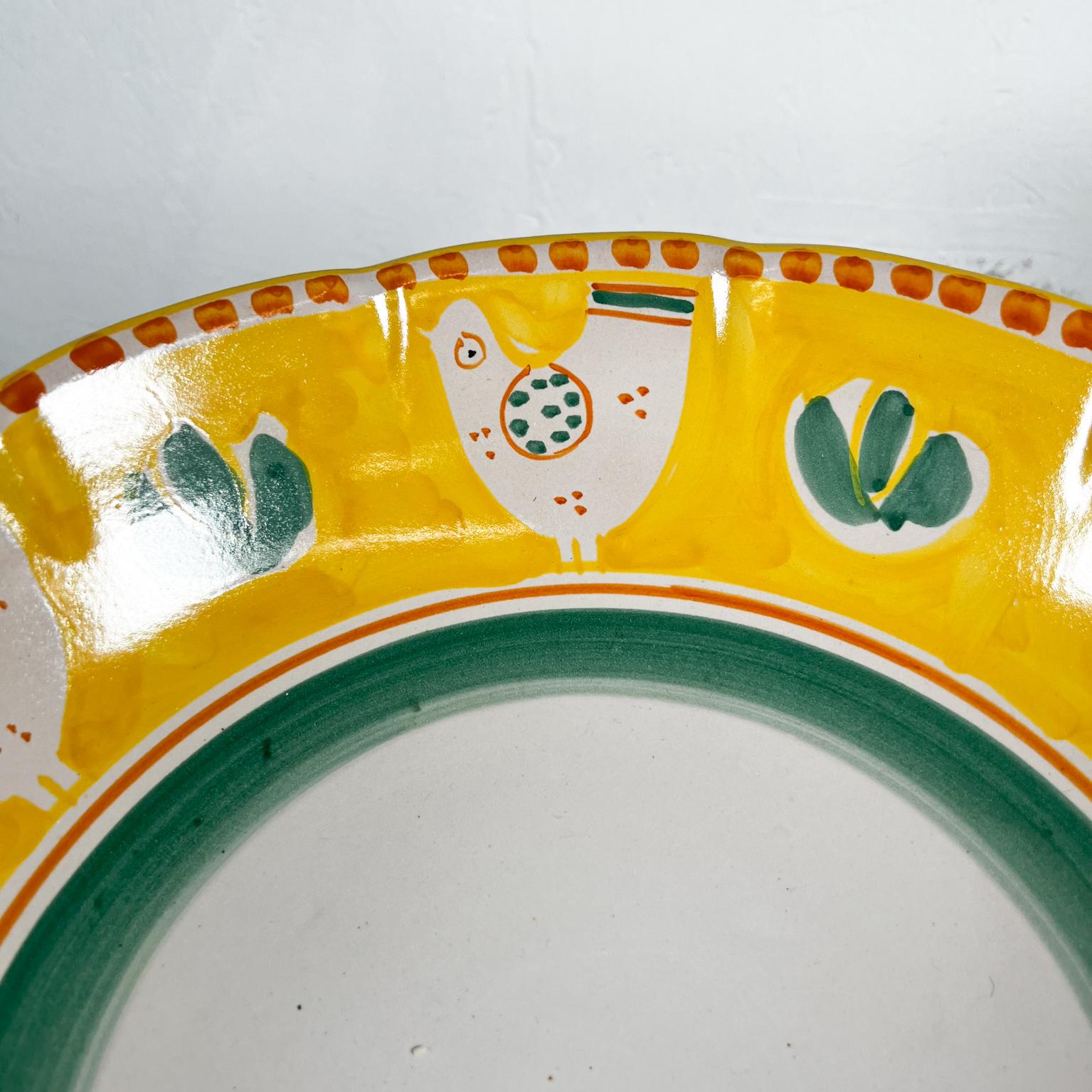 1980s Solimene Vietri Chicks Hand Painted Ceramic Bowl Yellow and Green Italy In Good Condition In Chula Vista, CA
