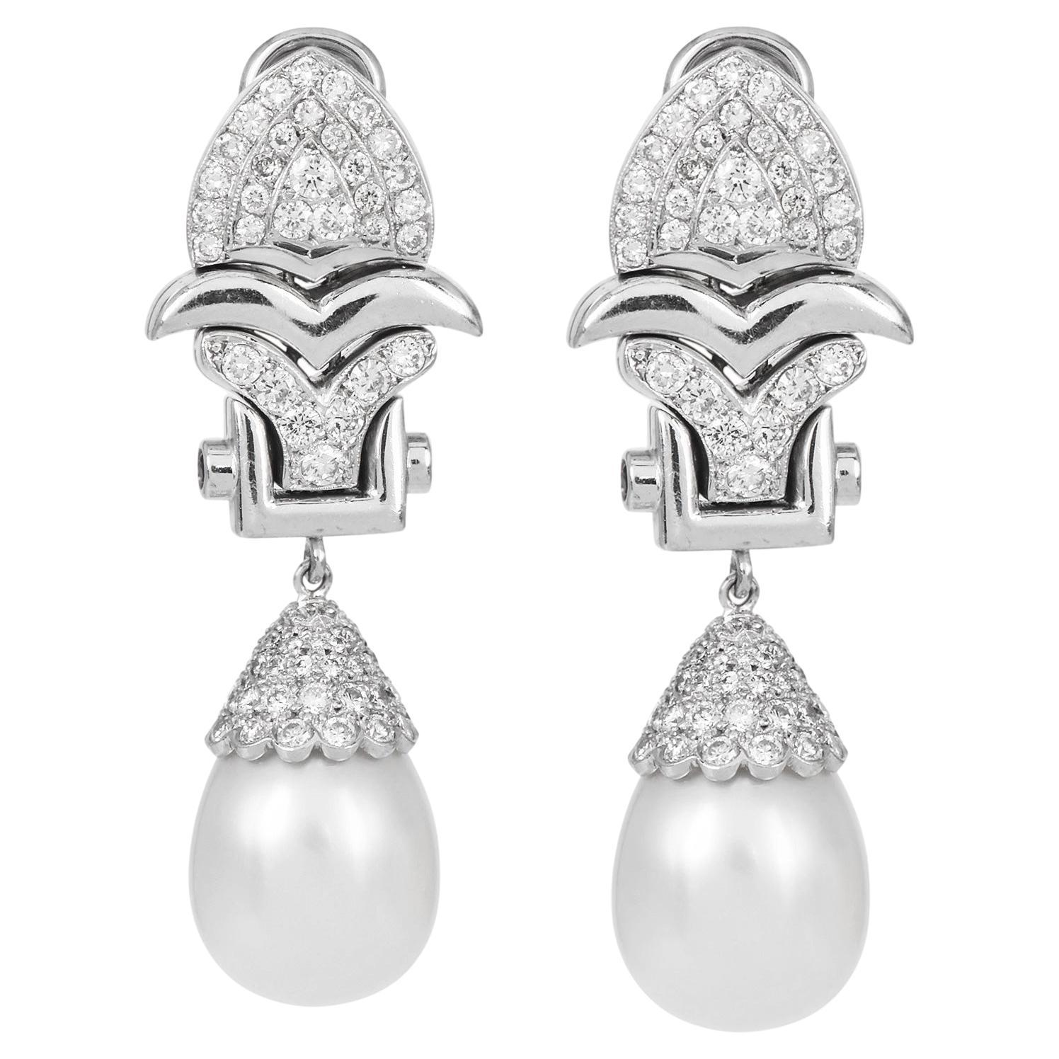 1980S Boucles d'oreilles pendantes festonnées en platine avec perles des mers du Sud et diamants