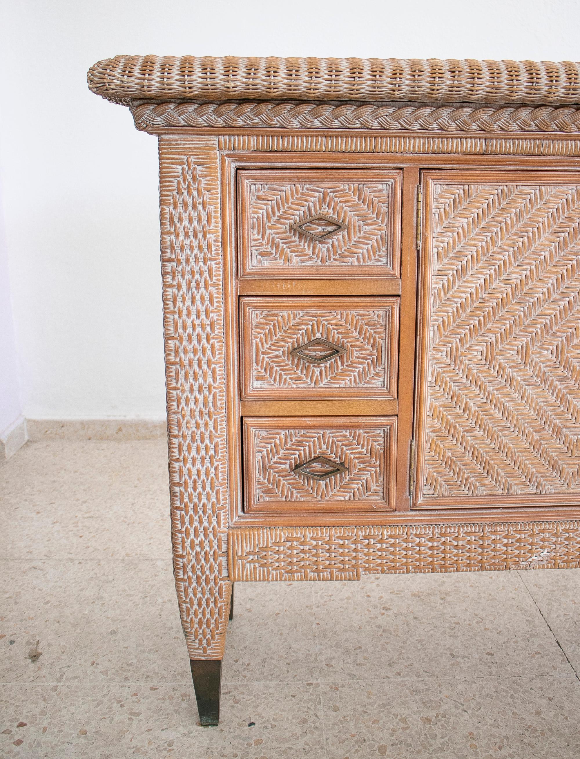 1980s Spanish 6-Drawer & 2-Door Woven Wicker on Wood Sideboard Table For Sale 1