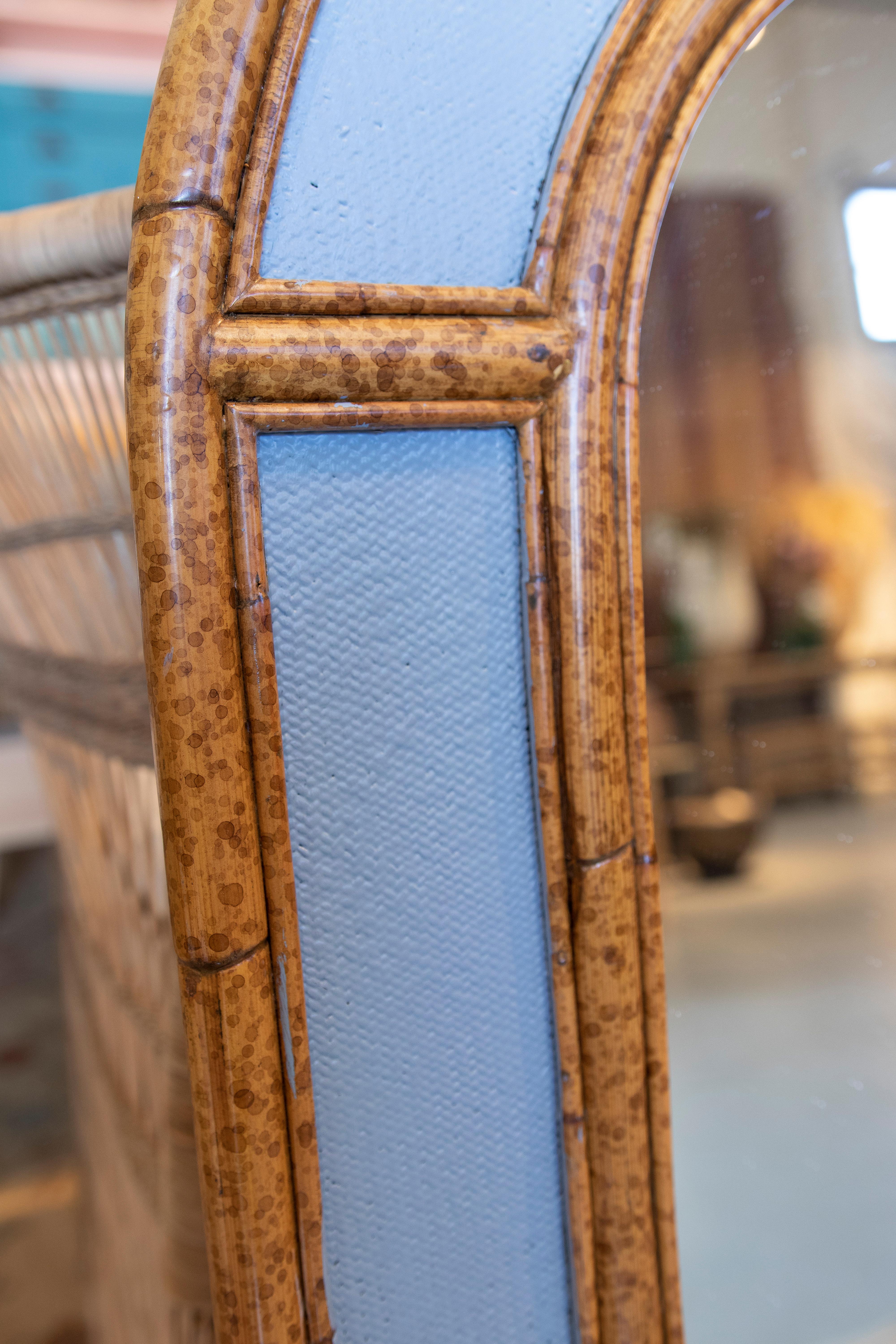 1980s Spanish Arched Bamboo & Cane Wall Mirror w/ Indigo Panels In Good Condition For Sale In Marbella, ES
