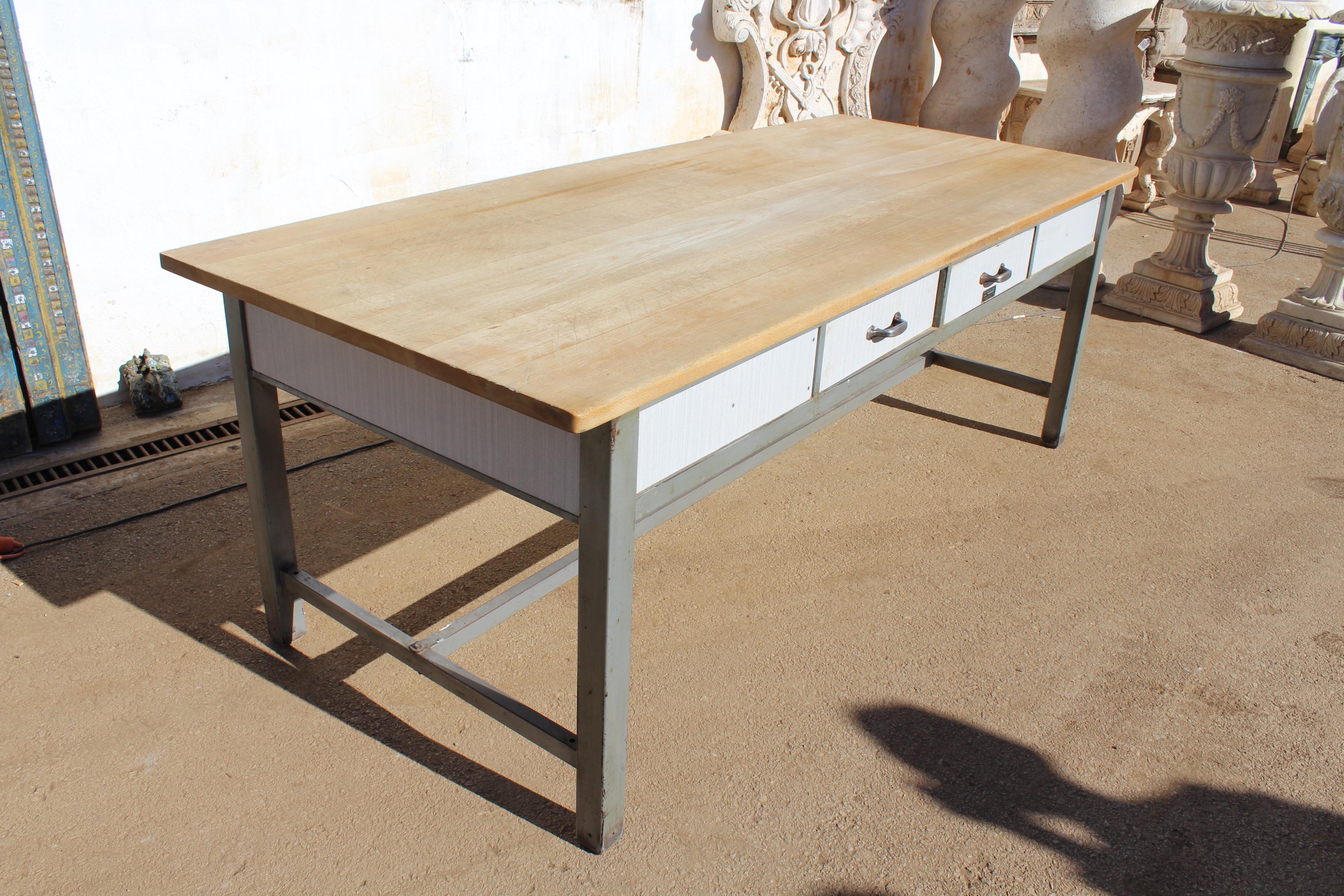 working table for bakery