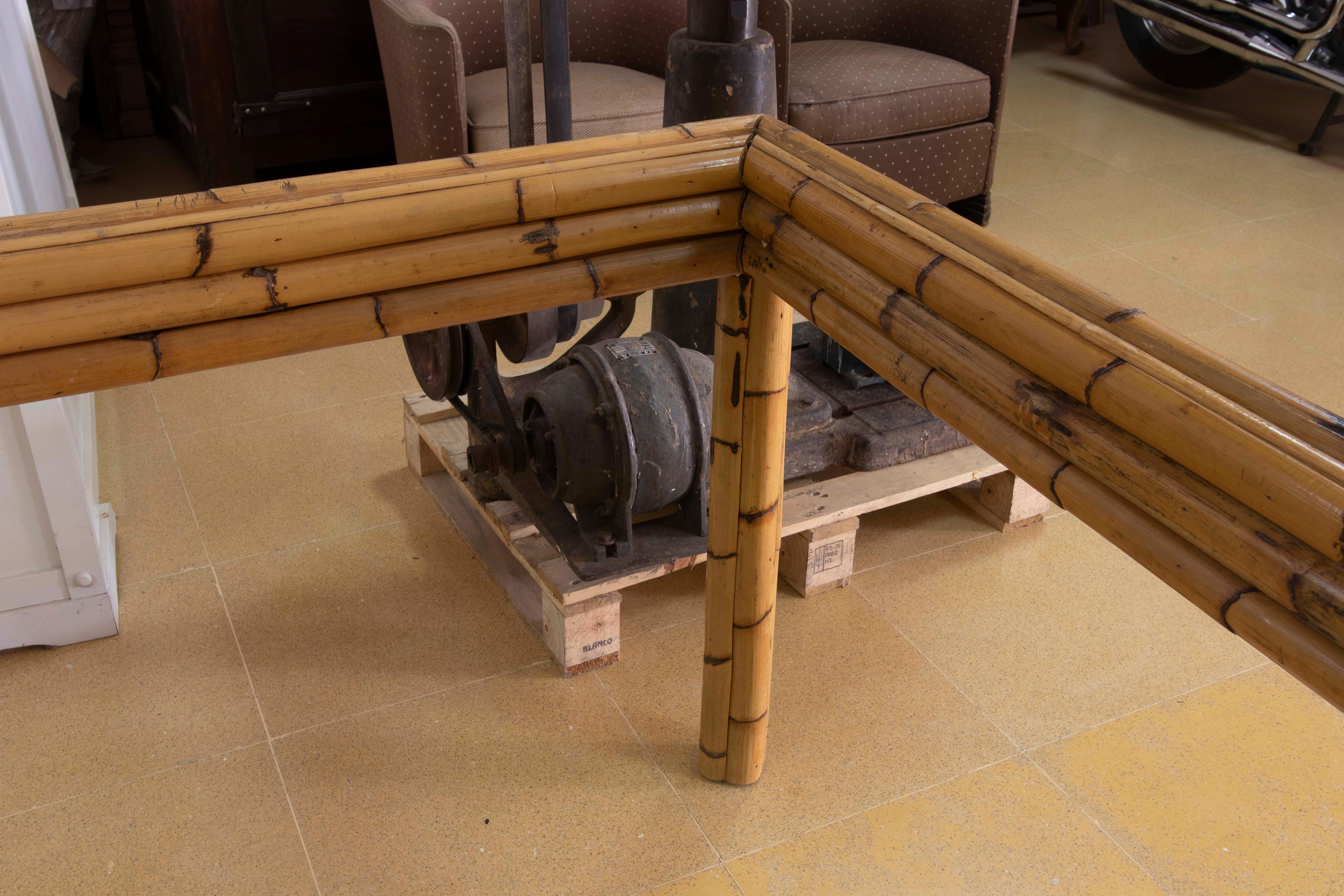 Bambou Structure de table espagnole en bambou des années 1980 en vente