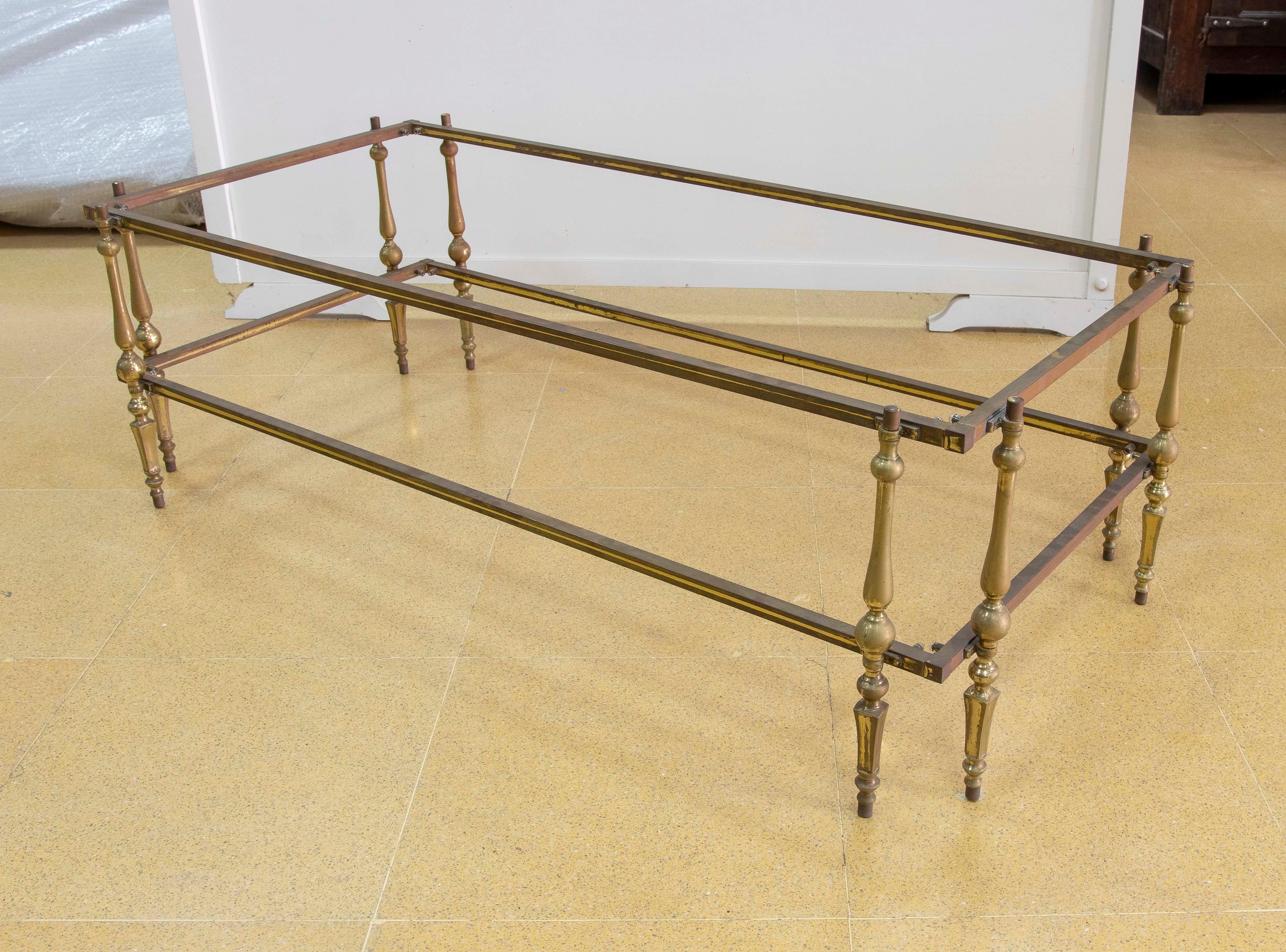 Mesa baja española de latón de los años 80 Español en venta