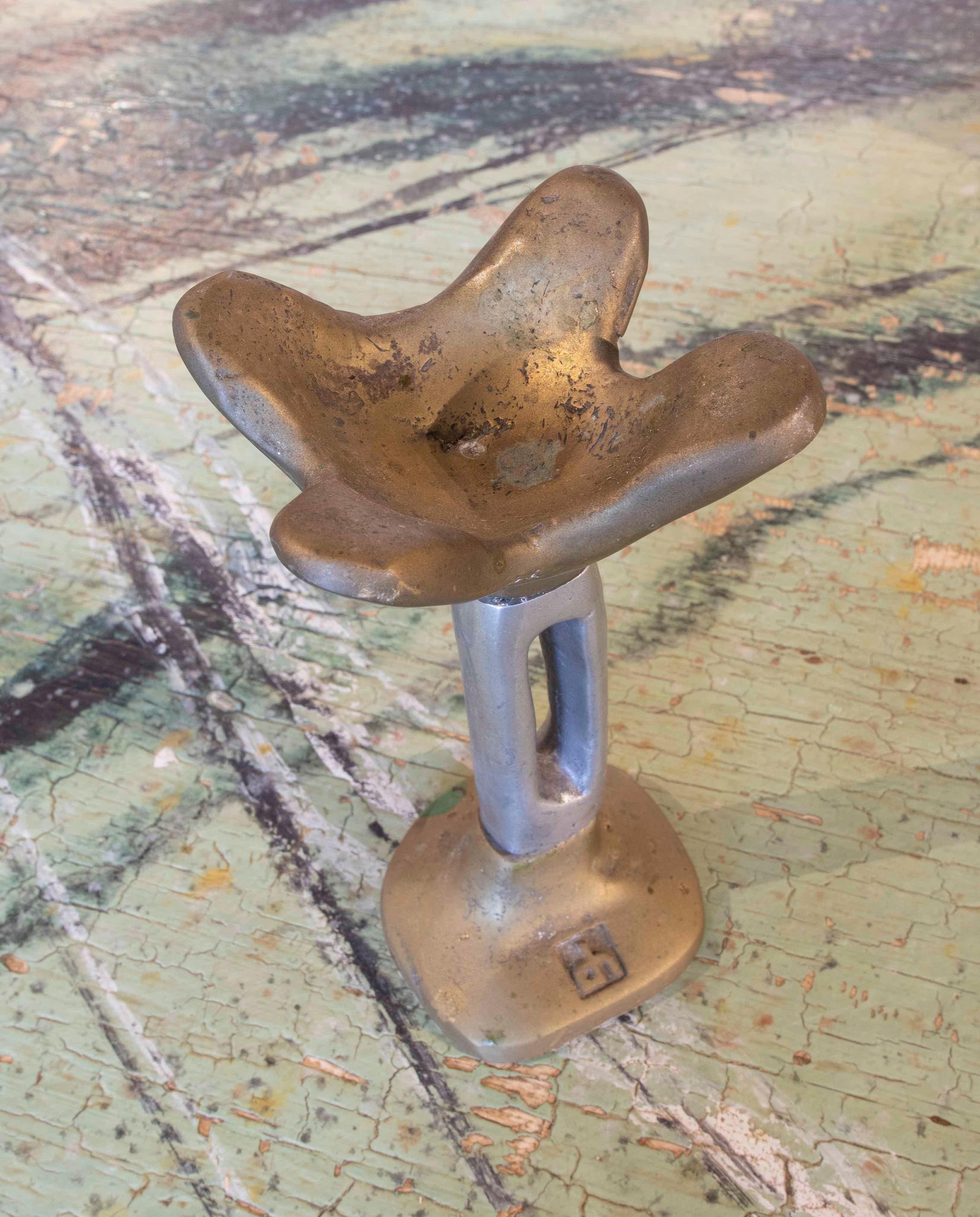 1980s Spanish Bronze Table Sculpture by David Marshall  For Sale 5