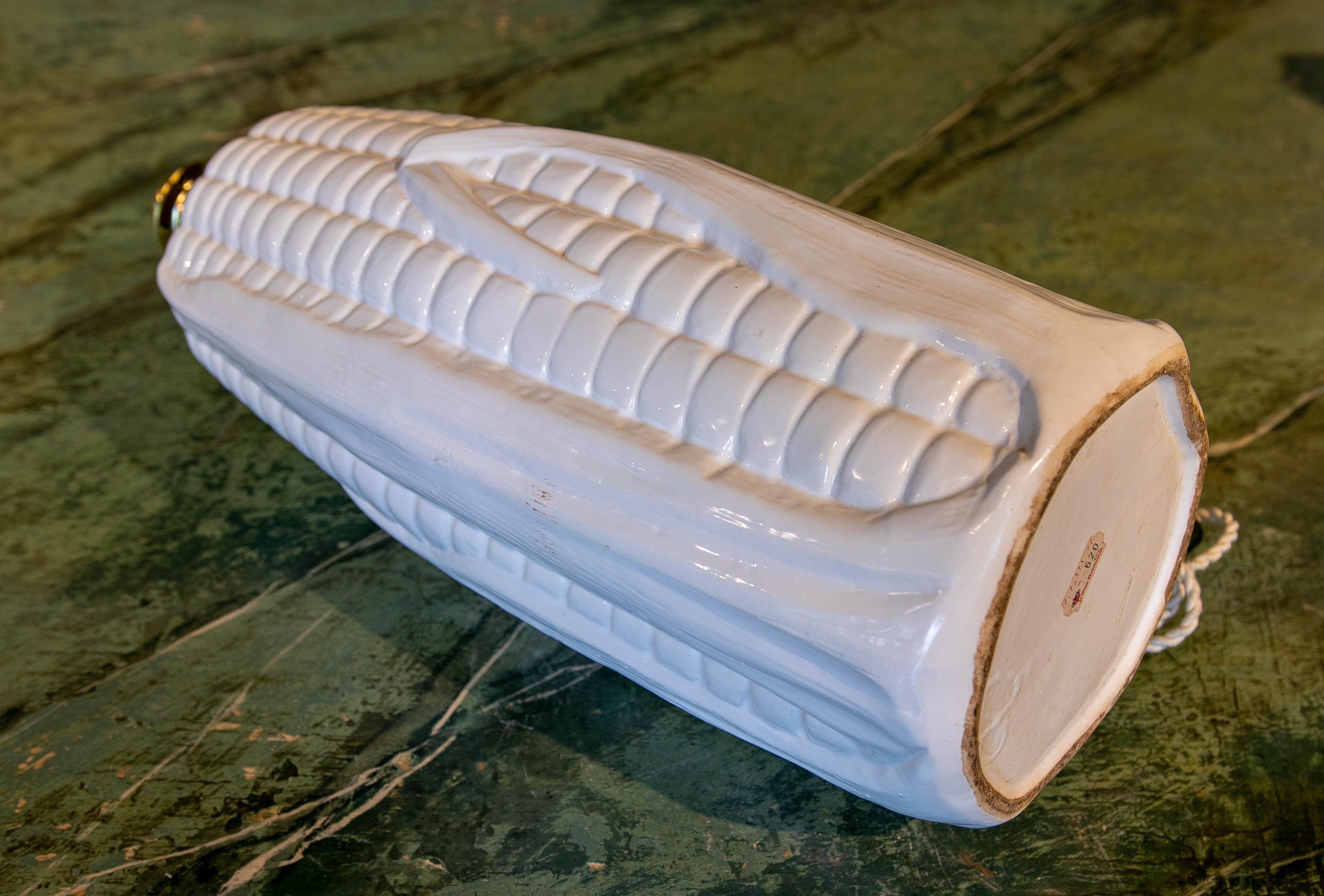 1980s Spanish Ceramic Glaced Lamp with Corn Form in White Color For Sale 7