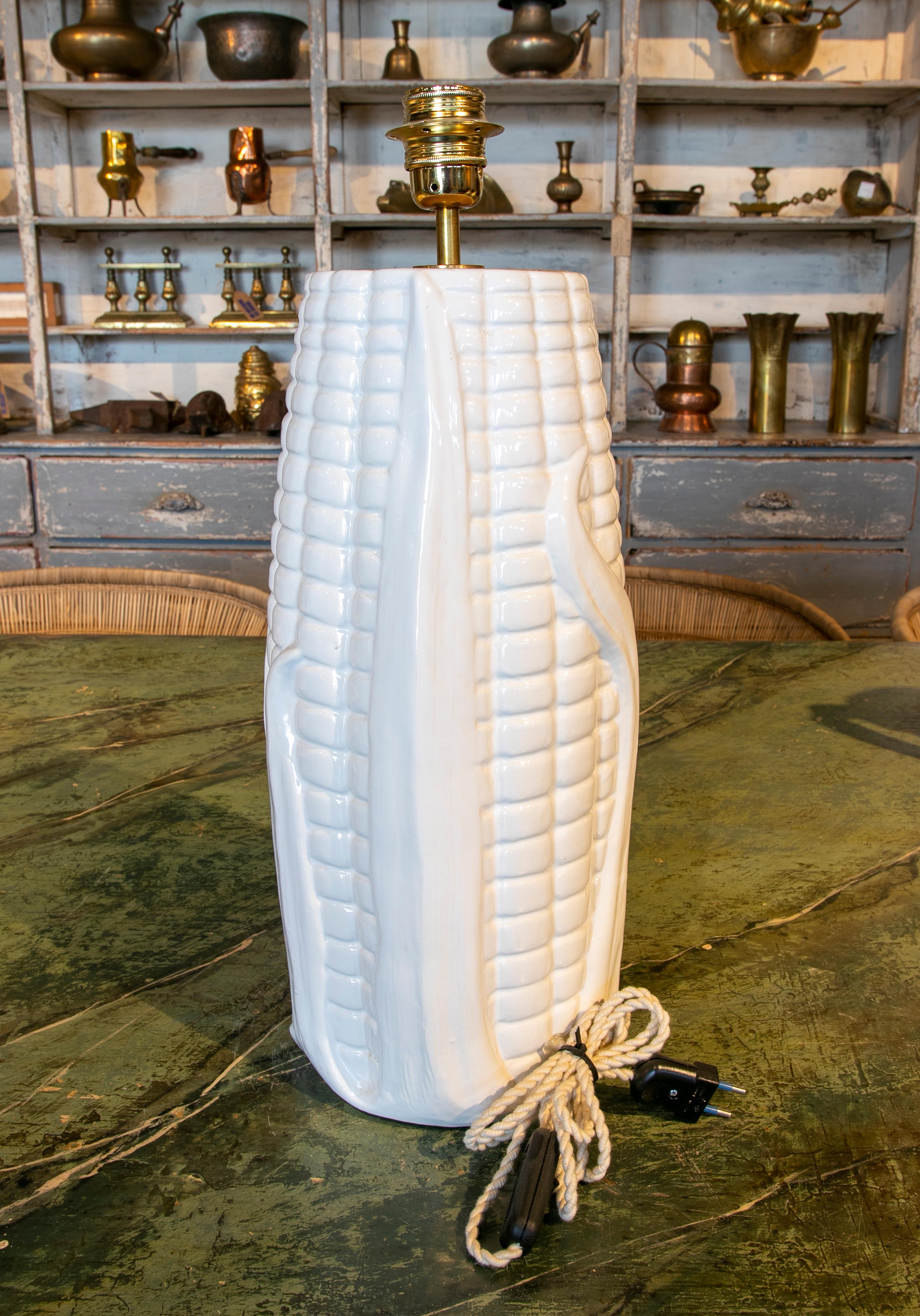 1980s Spanish Ceramic Glaced Lamp with Corn Form in White Color For Sale 1