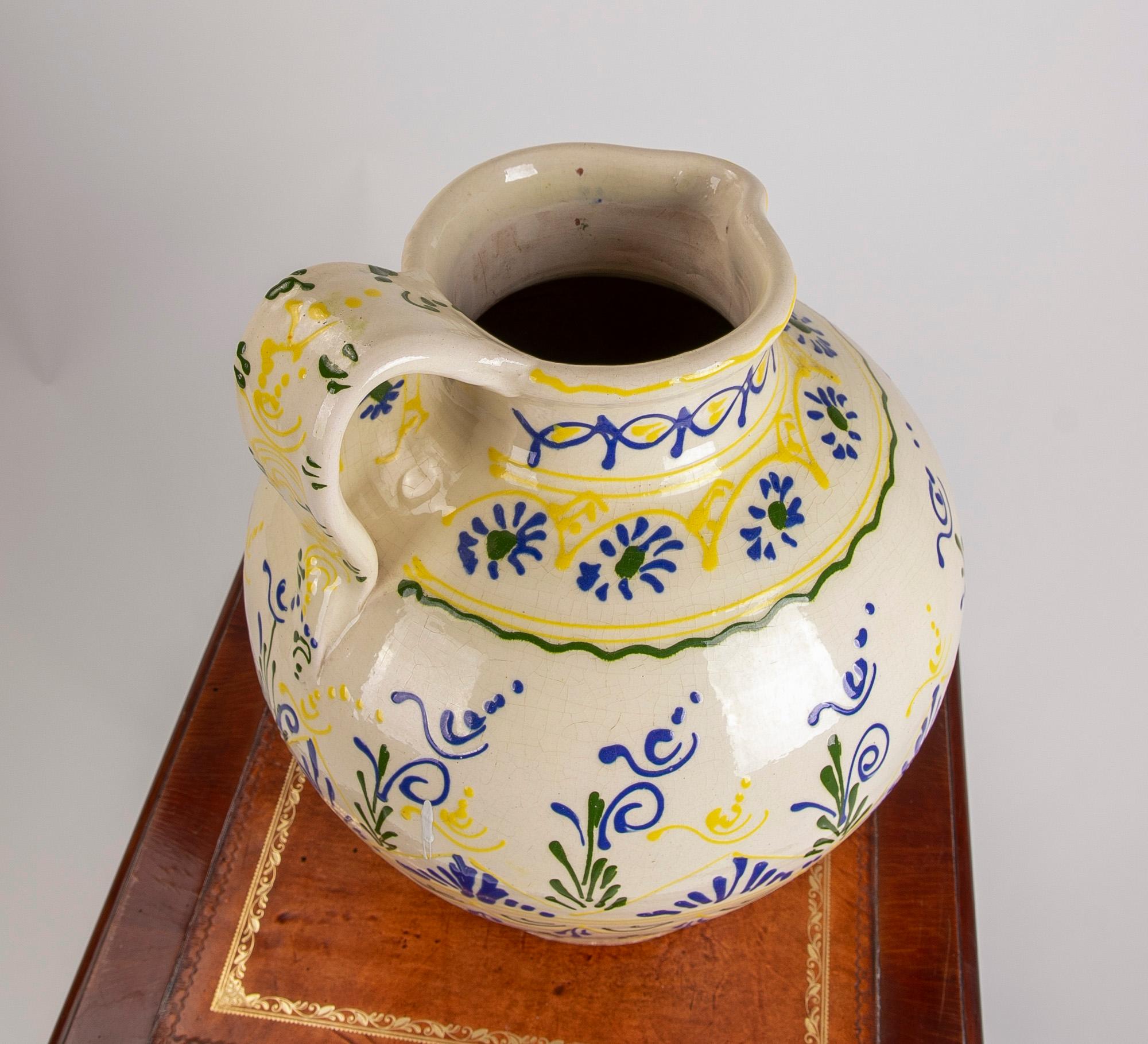1980s Spanish Hand-Painted Ceramic Jug with Handle for Wine For Sale 3