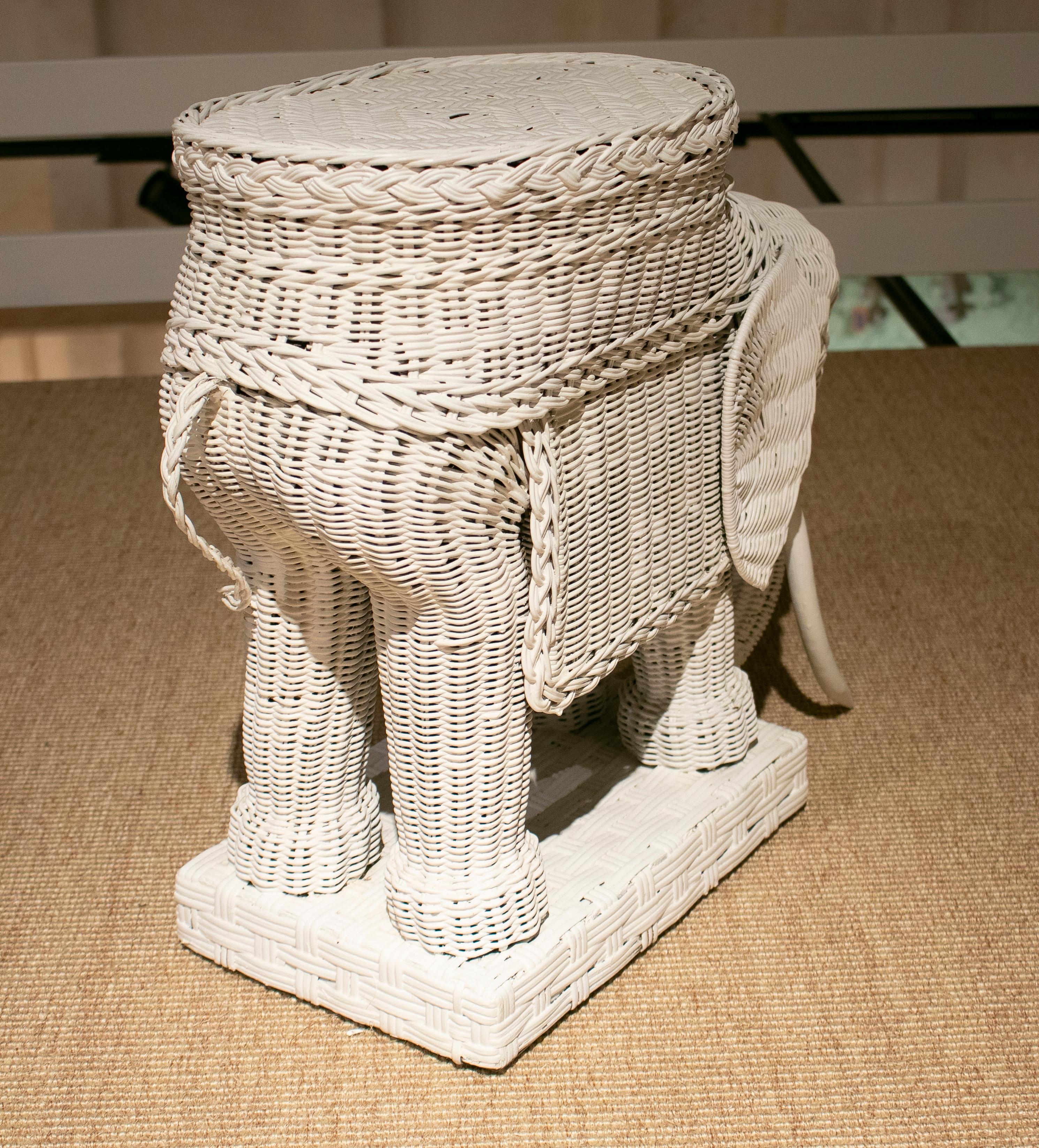 1980s Spanish Hand Woven Wicker Elephant Pedestal Table 3
