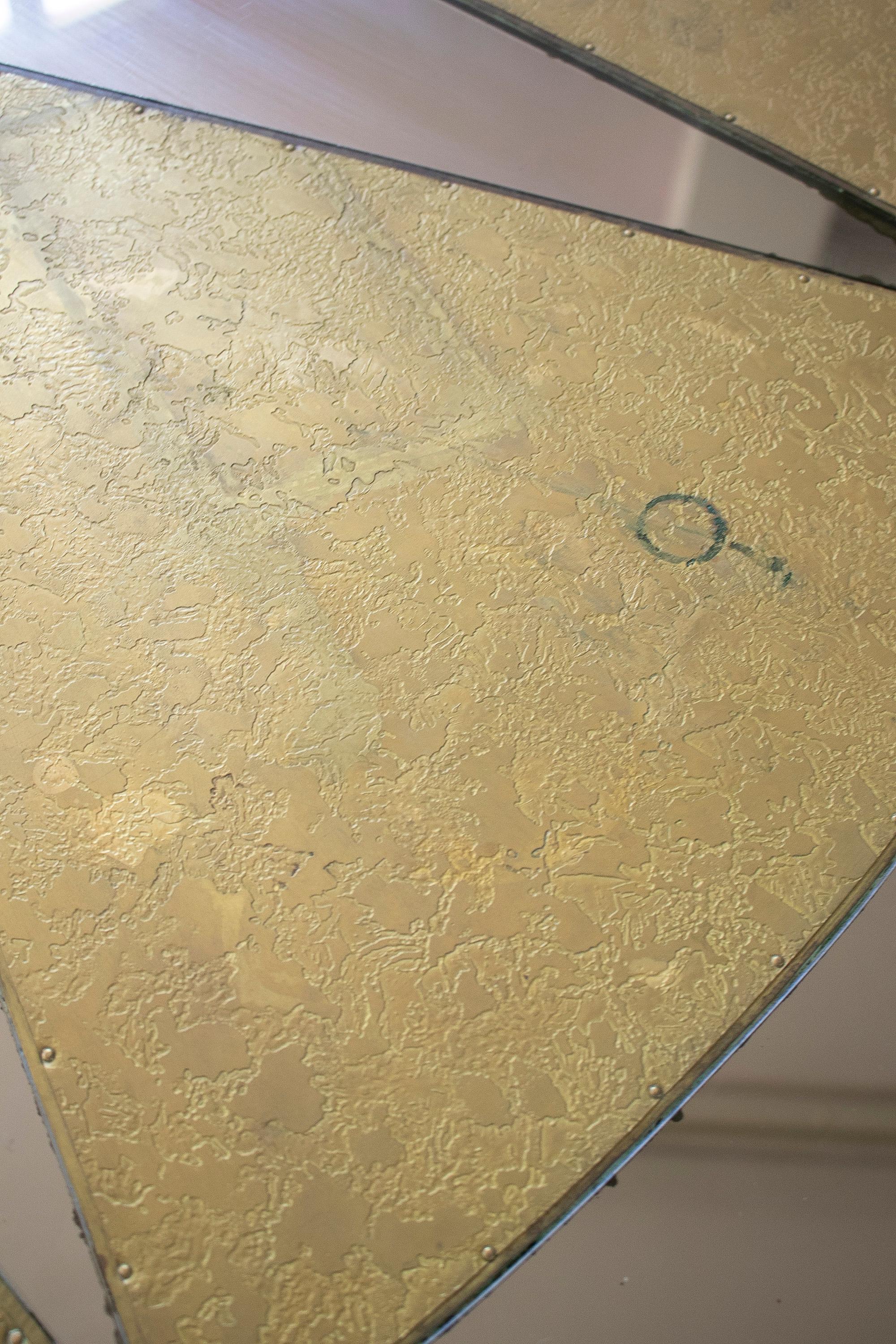 Spanischer handgefertigter runder Tisch aus Bronze und Glas mit 10 Personen aus den 1980er Jahren, signiert „Gonzlez“ im Angebot 11