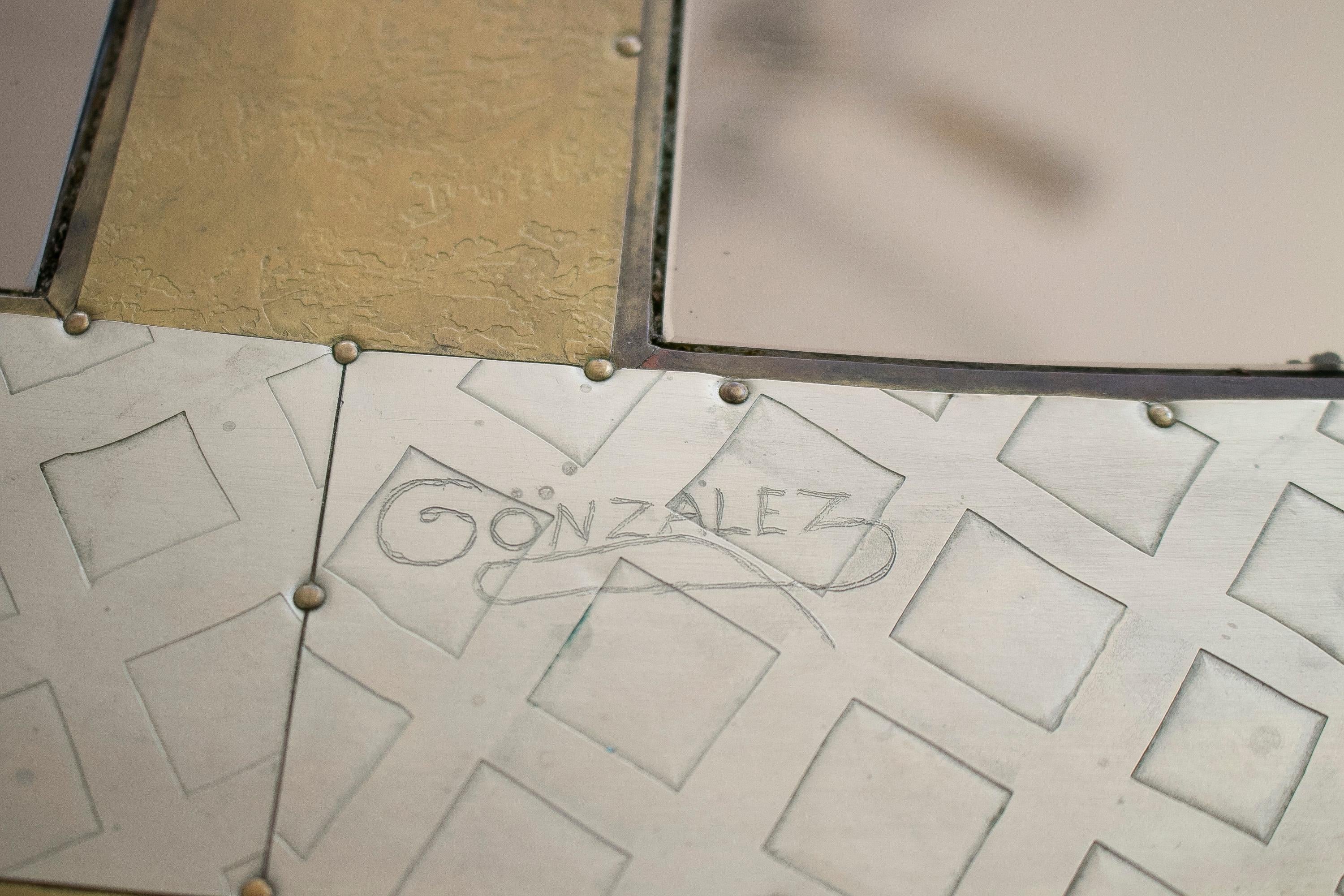 Table ronde espagnole des années 1980 en bronze et verre, fabriquée à la main, à 10 places, signée « Gonzlez ». en vente 14