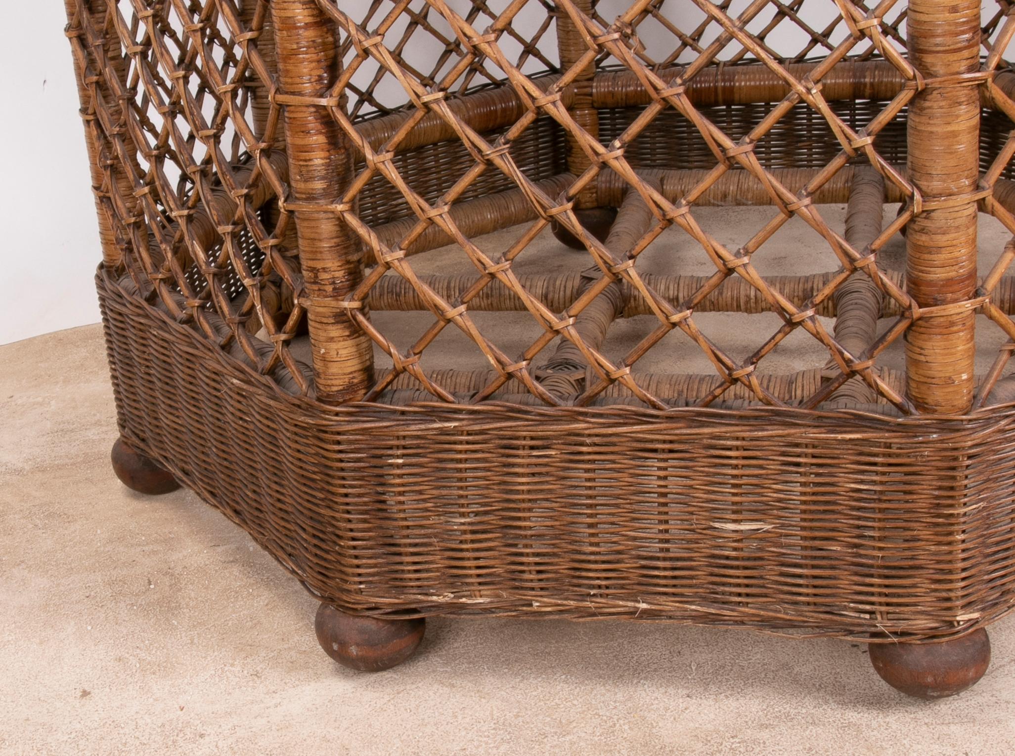 1980s Spanish Handmade Bamboo and Wicker Side Table  For Sale 7