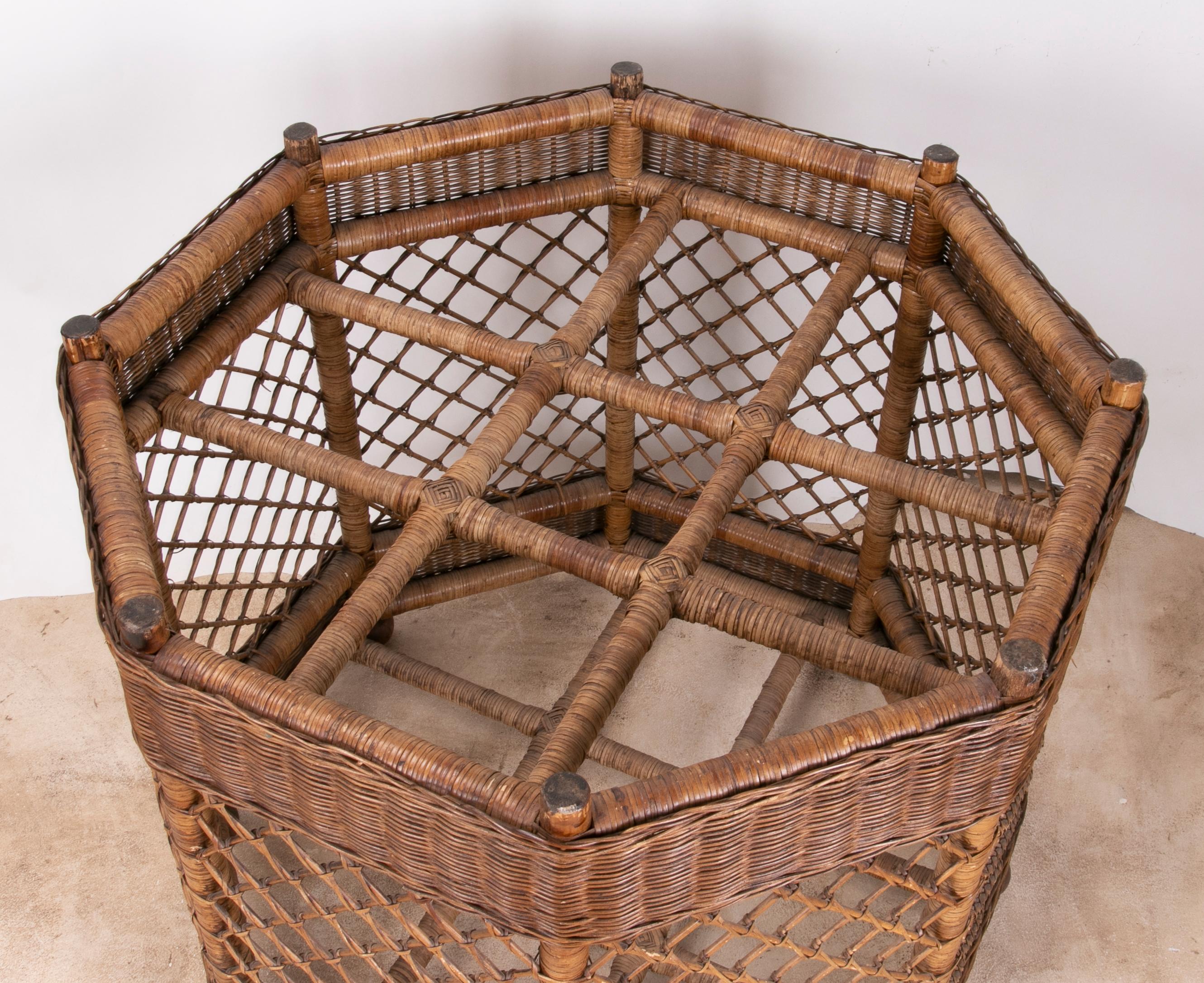 1980s Spanish Handmade Bamboo and Wicker Side Table  For Sale 3
