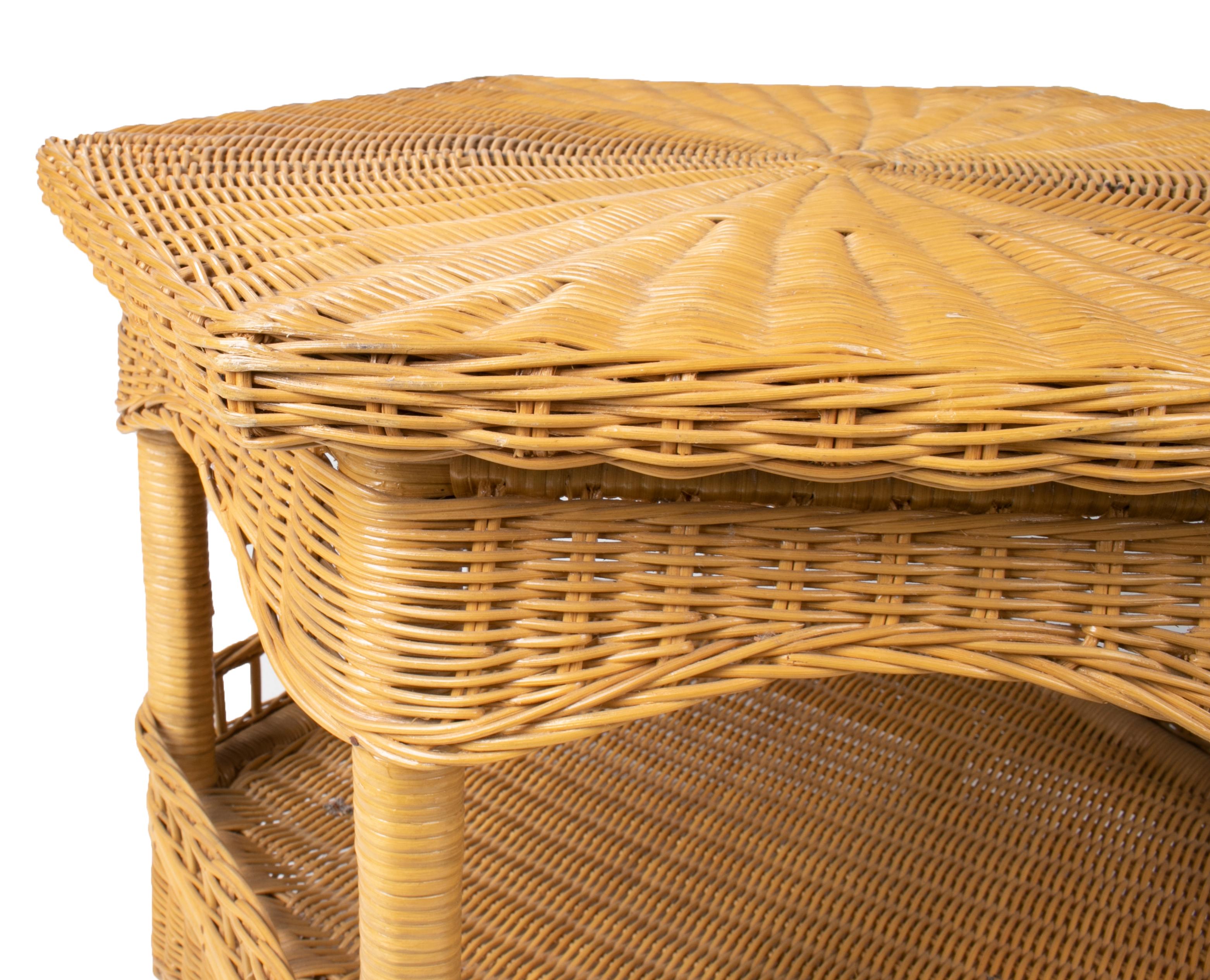20th Century 1980s Spanish Hexagonal Hand Woven Wicker Auxiliary Table For Sale