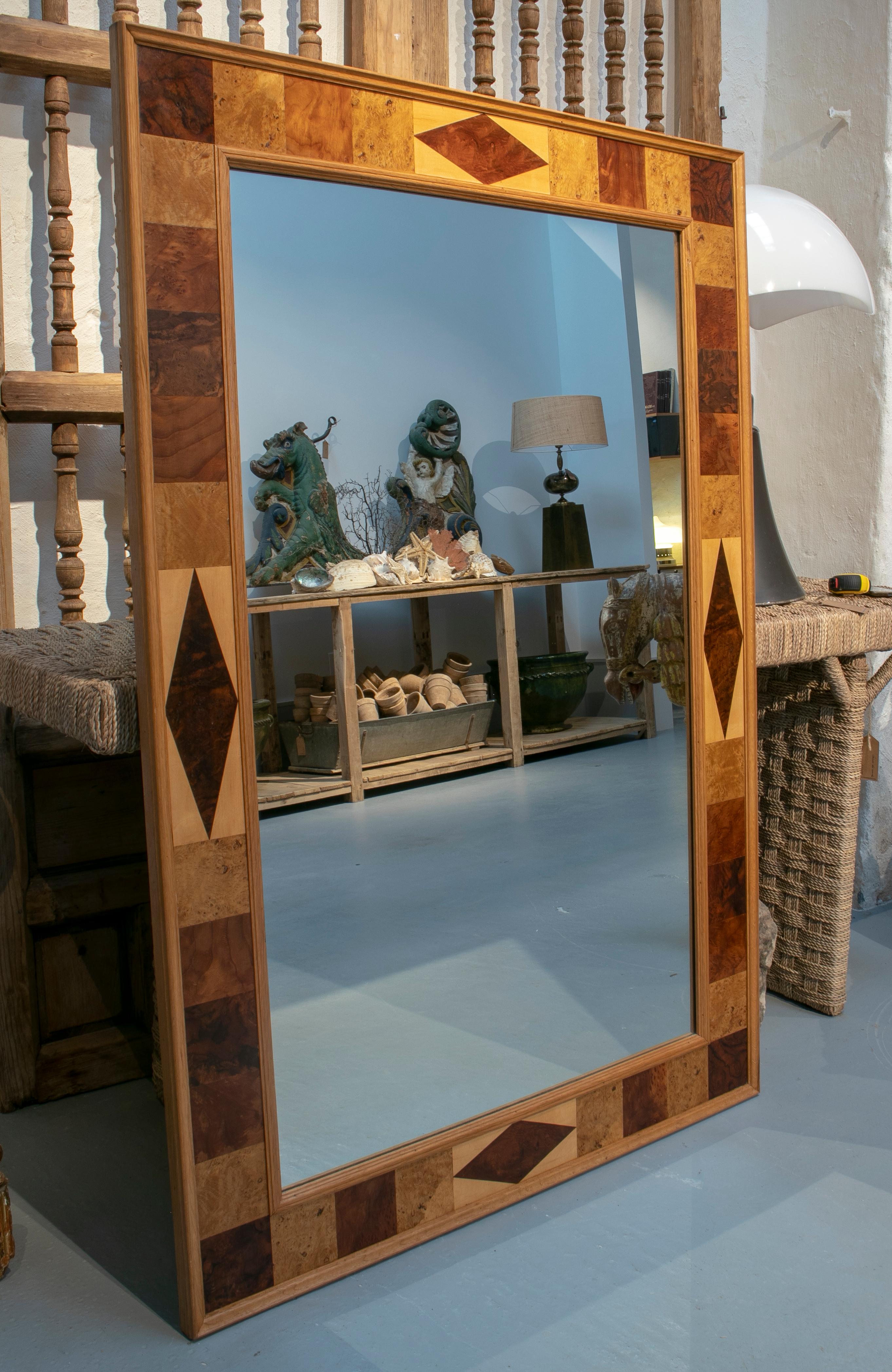 1980s Spanish Mahogany Root Wood Satinwood and Walnut Hardwood Mirror In Good Condition In Marbella, ES