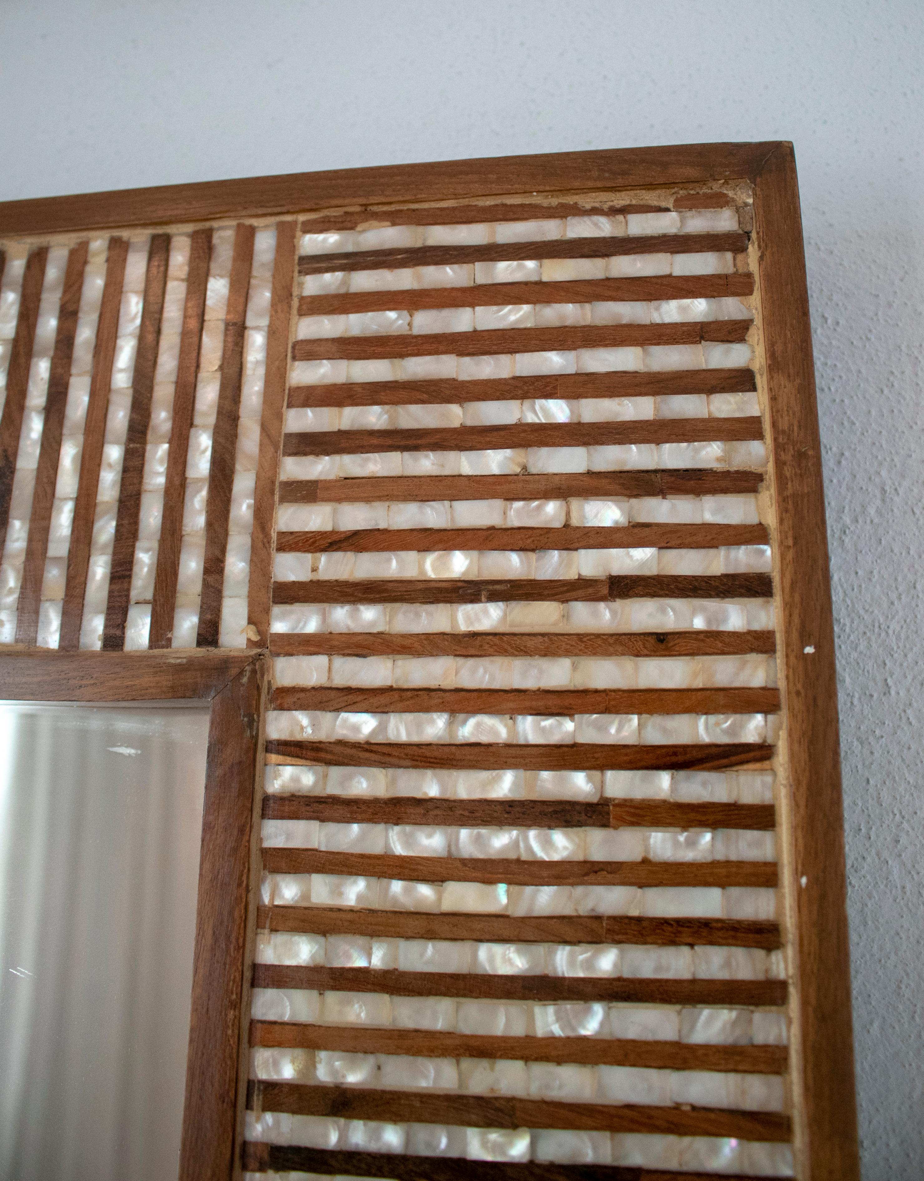 1980s Spanish Mother of Pearl and Coco Fiber Inlaid Mirror For Sale 1