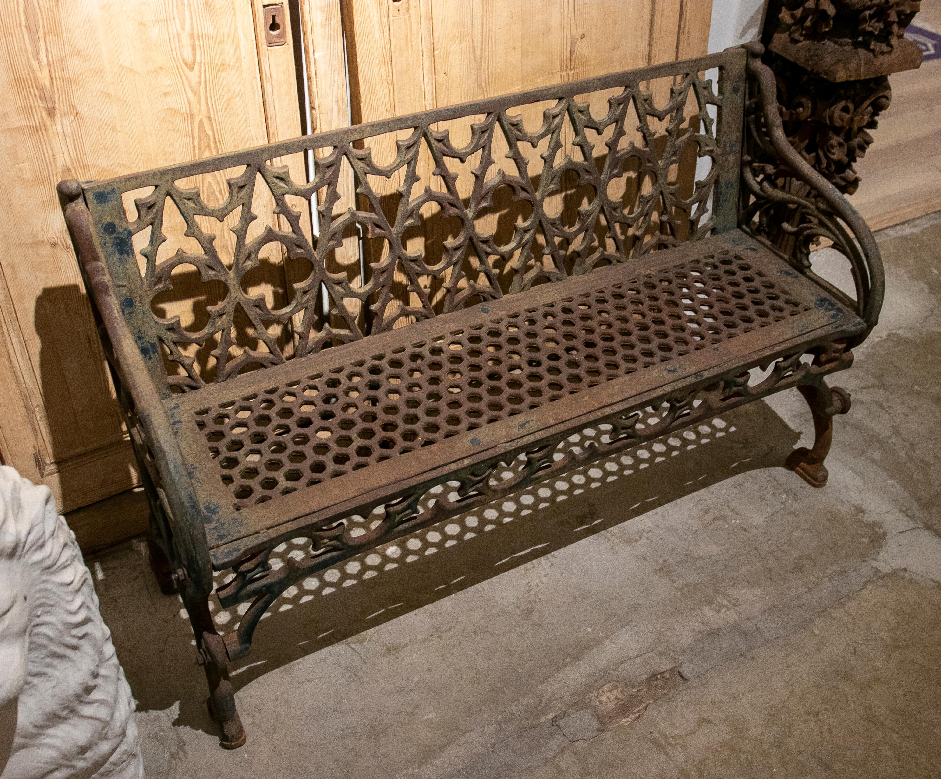 1980s Spanish Neobaroque Style Cast Iron Garden Bench Seat In Good Condition For Sale In Marbella, ES