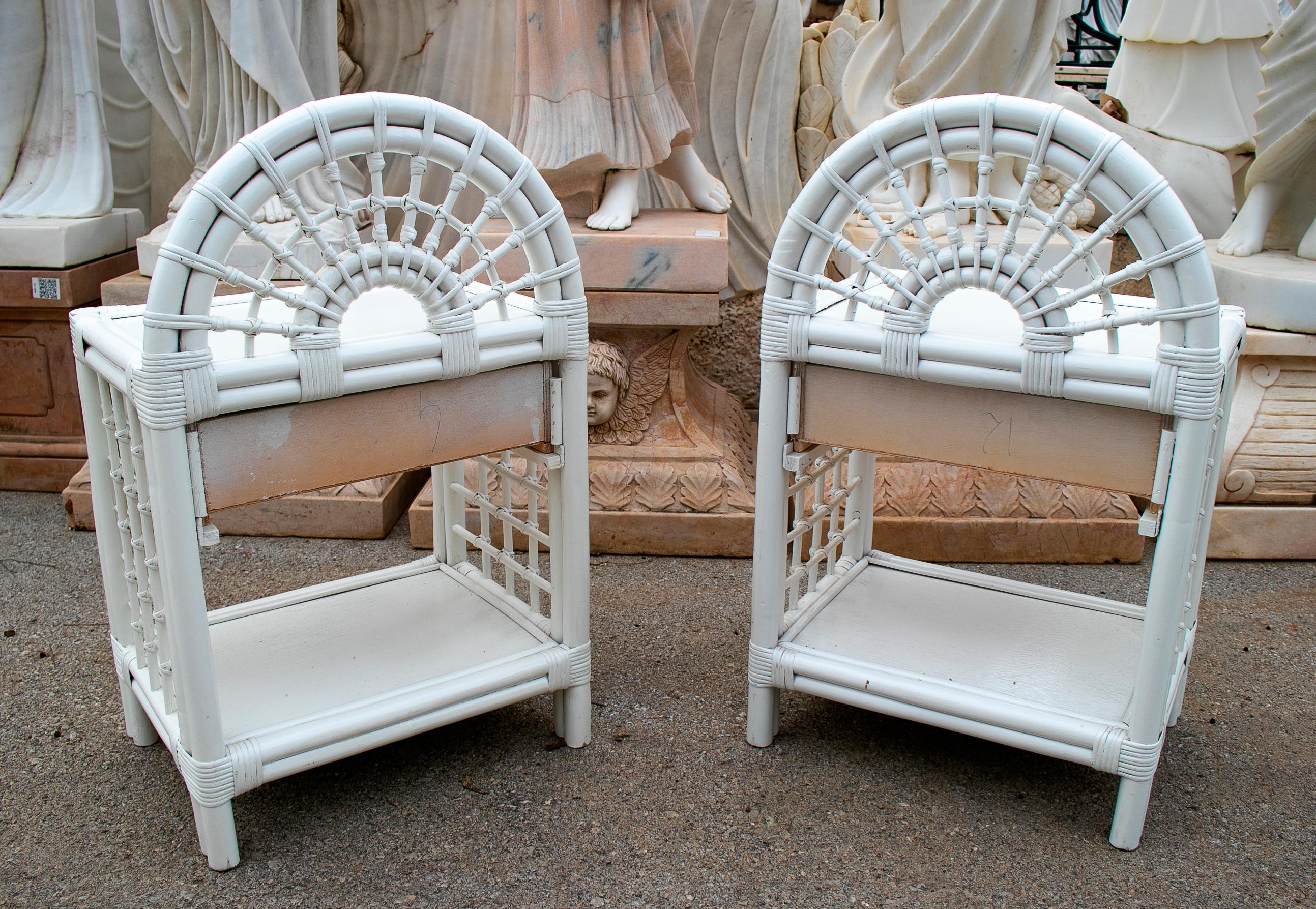 1980s Spanish Pair of Bamboo and Wicker White Bedside Tables 2