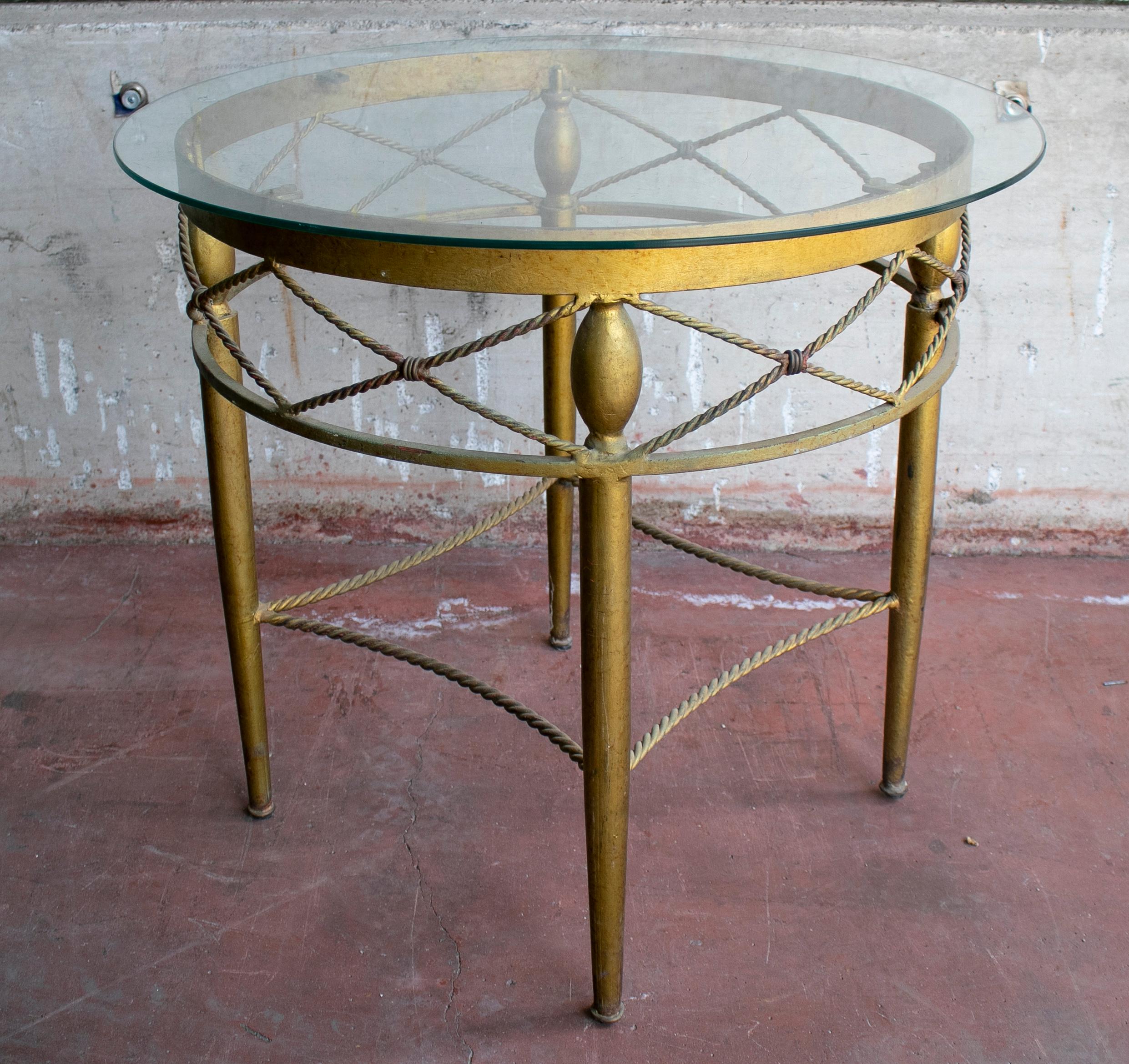 1980s Spanish Round Crystal Top Iron Side Table In Good Condition For Sale In Marbella, ES