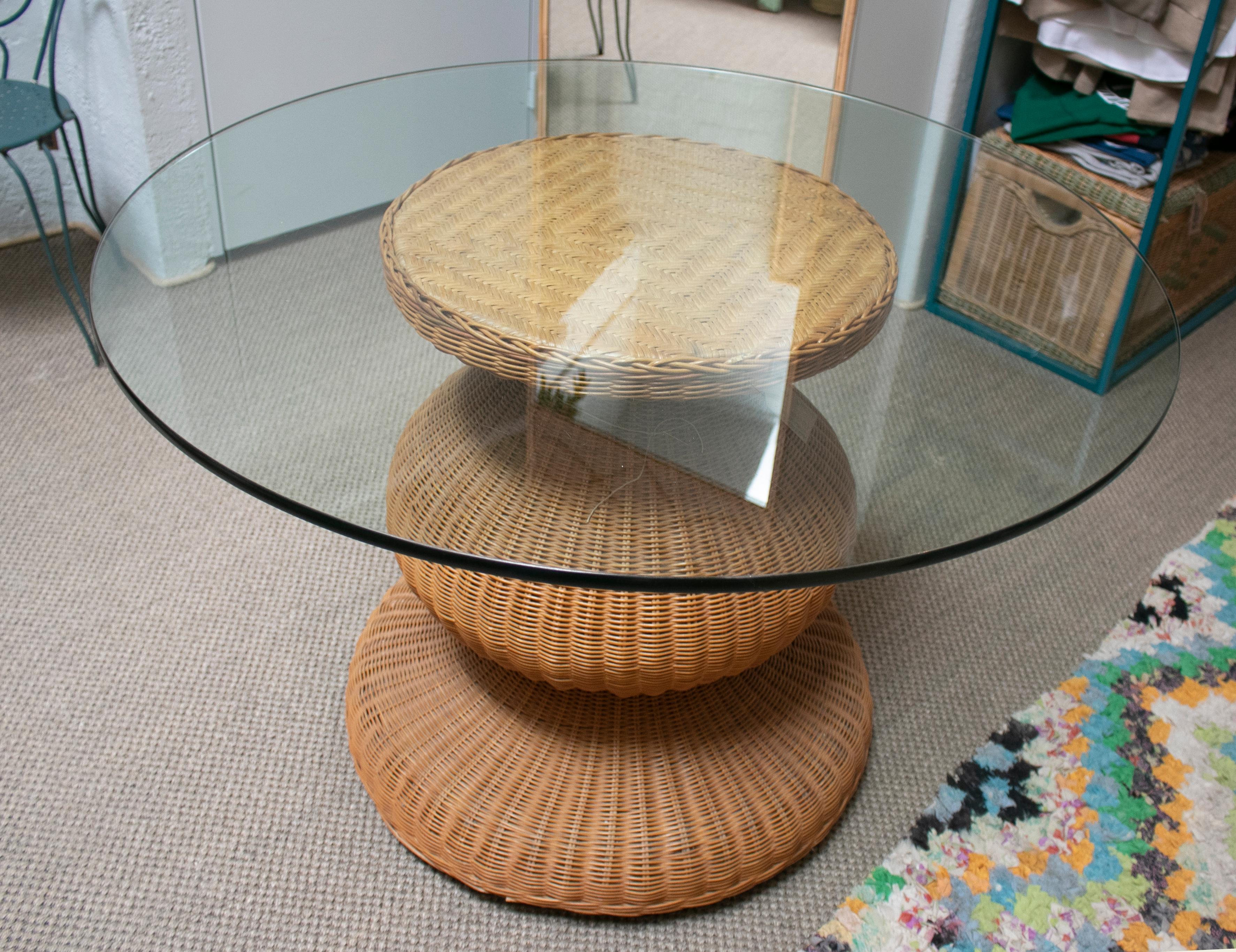 20th Century 1980s Spanish Round Wicker Table with Glass Top