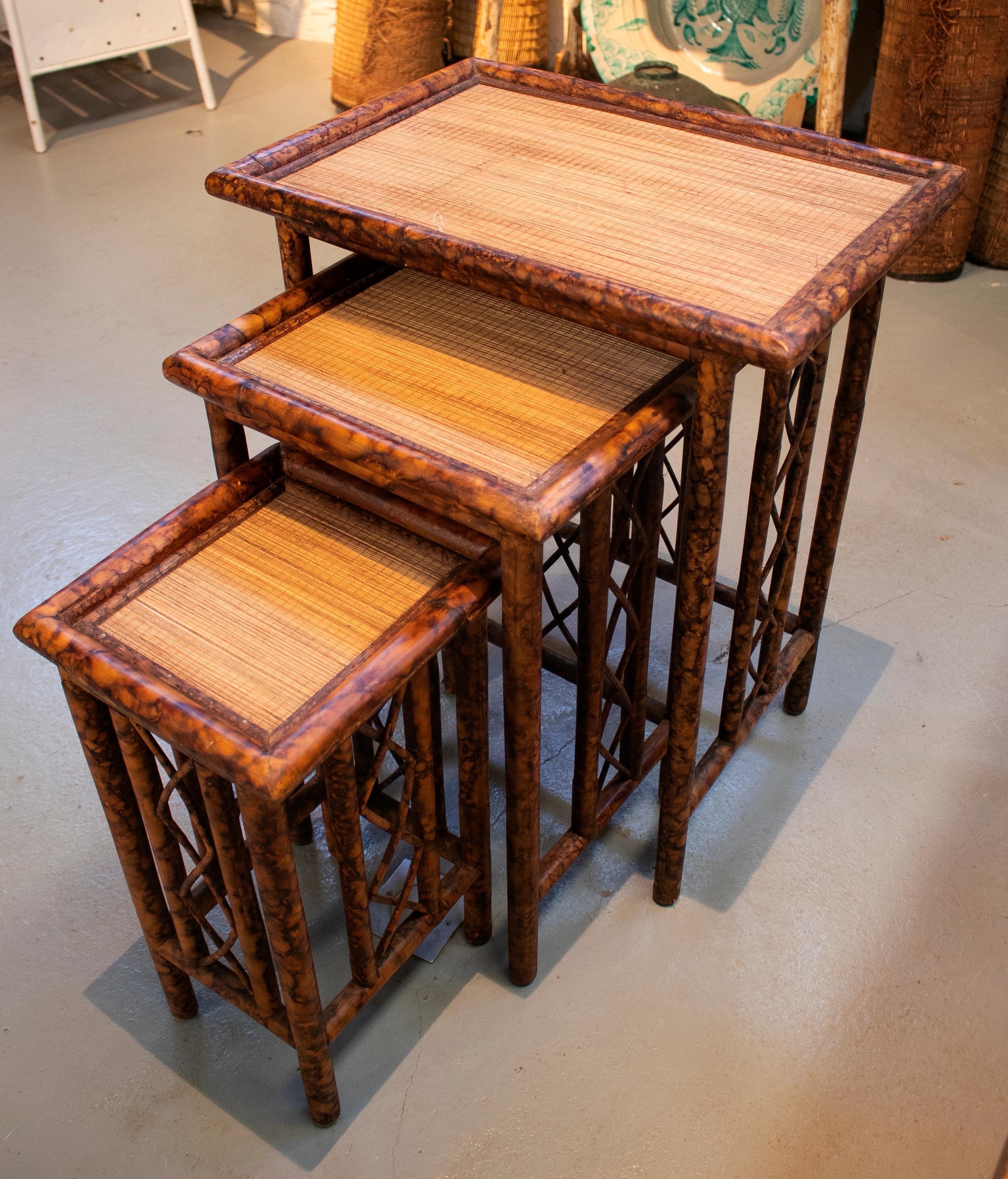 1980s Spanish Set of Three Bamboo and Rattan Nesting Tables In Good Condition In Marbella, ES