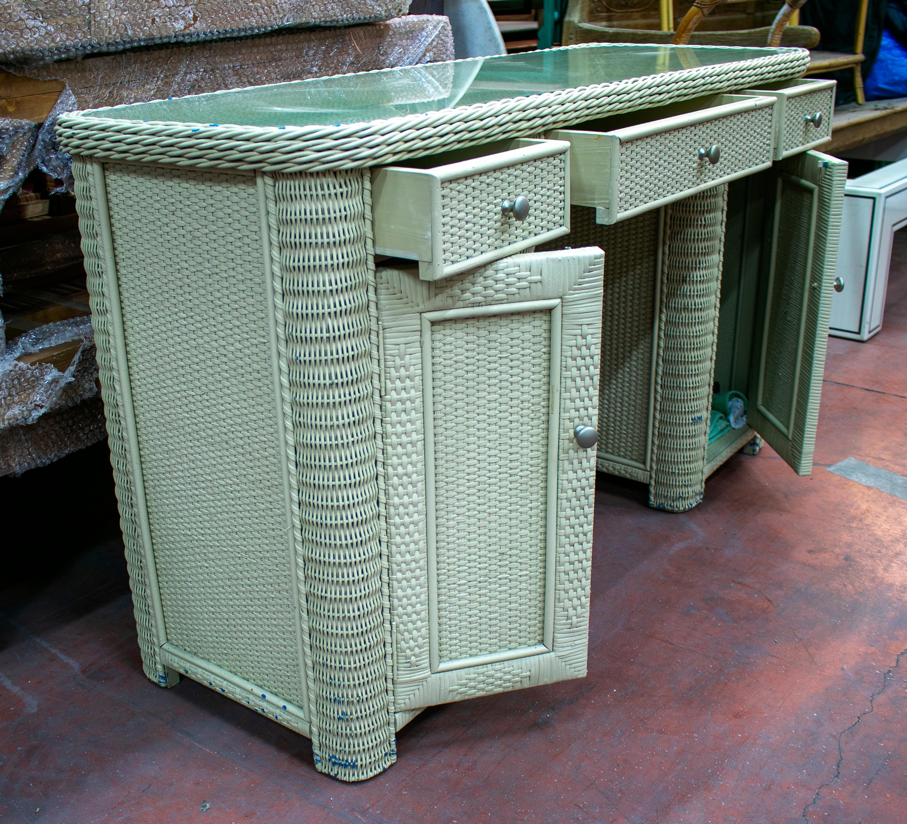 1980s Spanish Wicker Office Desk with Drawers 1