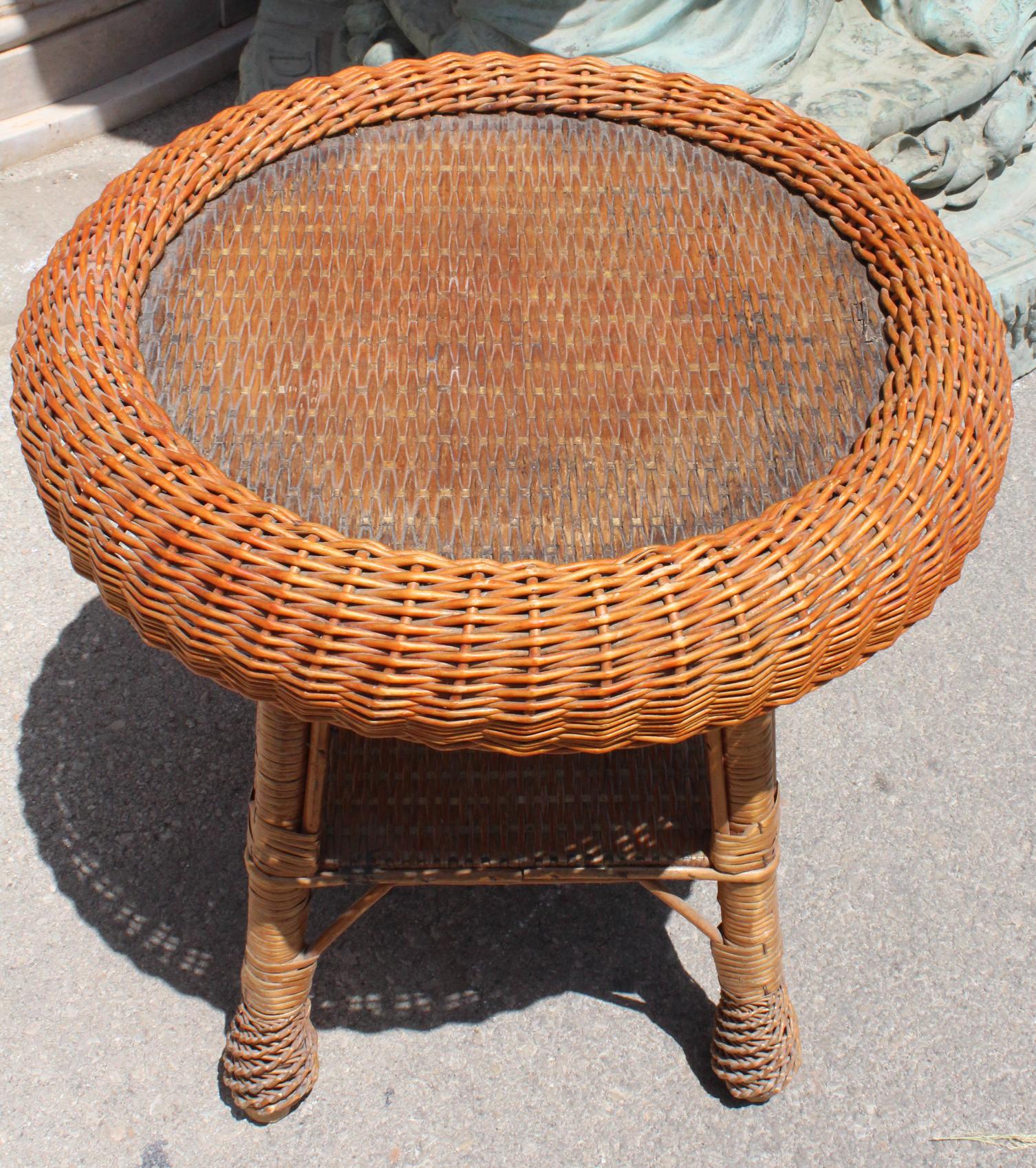 1980s Spanish Wicker Round Side Table 2