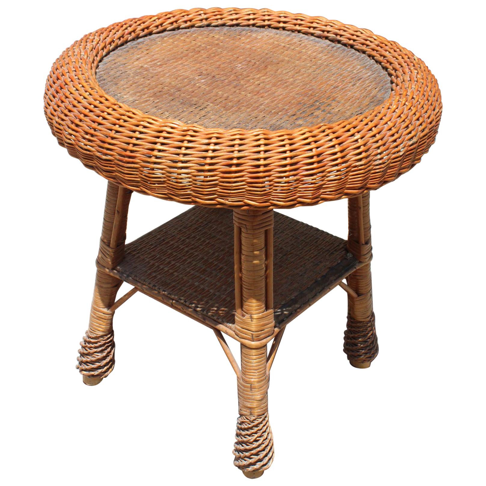 1980s Spanish Wicker Round Side Table