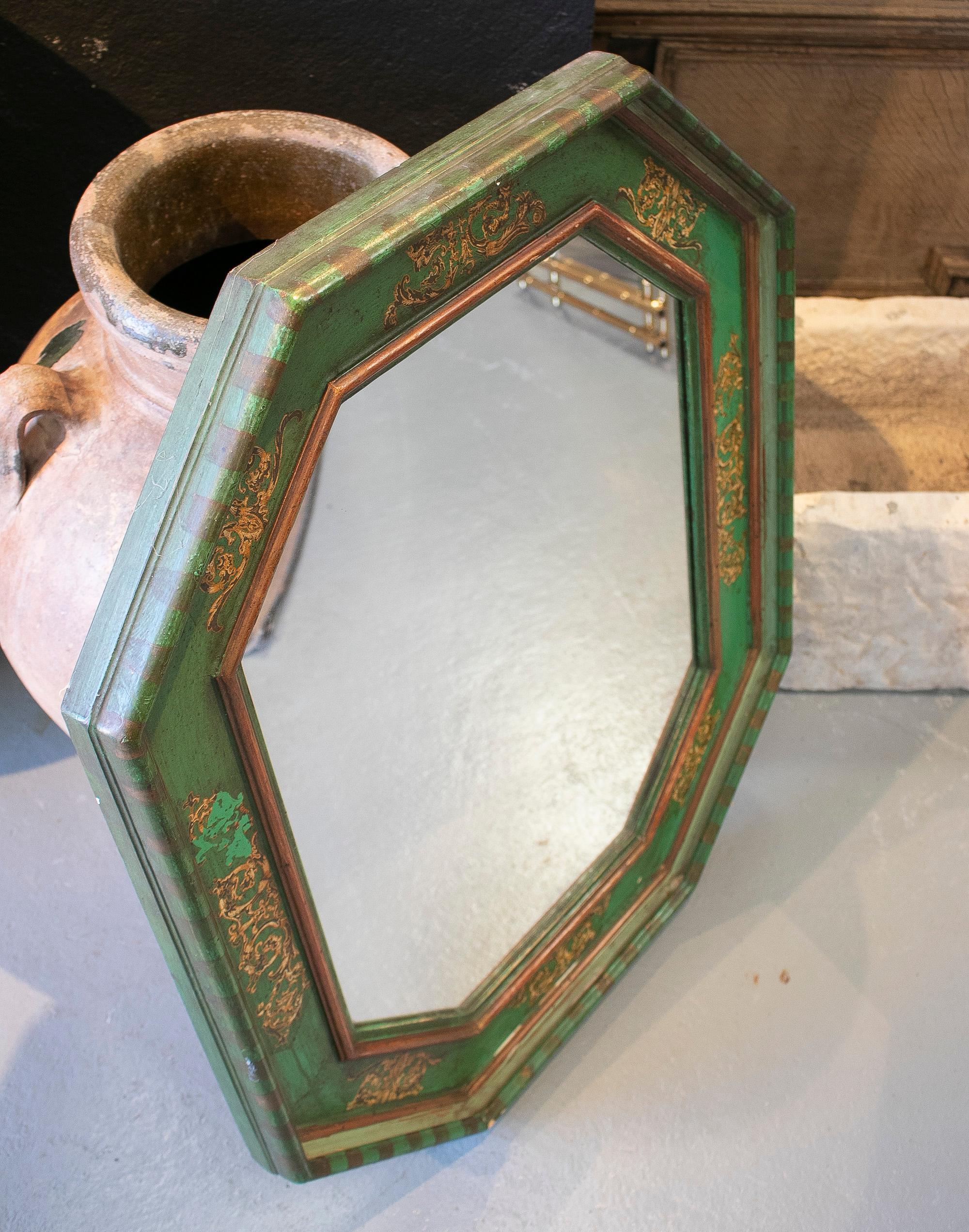 1980s Spanish Wooden Wall Mirror w/ Green & Gold Painted Frame In Good Condition In Marbella, ES