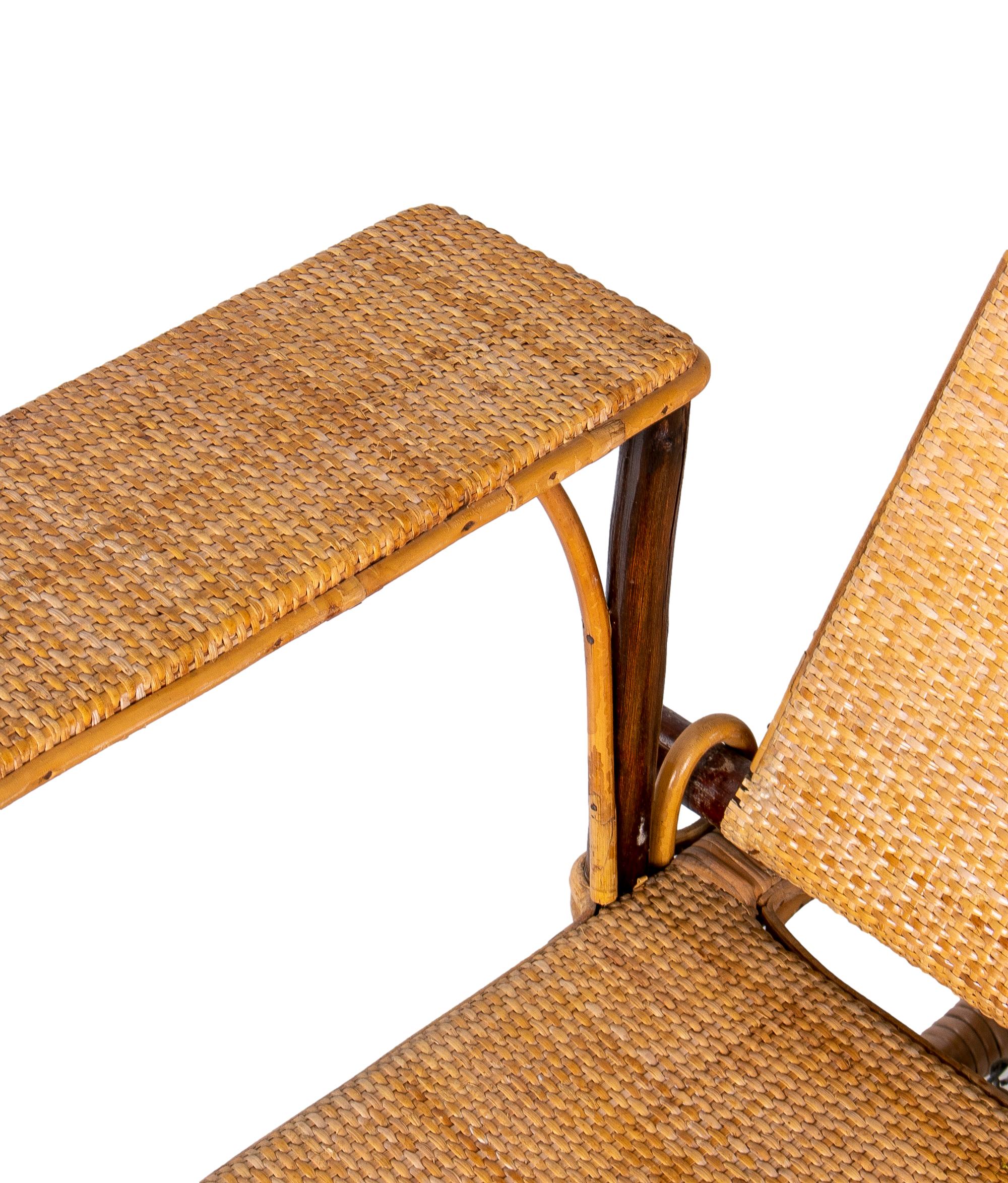 1980s Spanish Woven Wicker & Bamboo Sunbathing Lounge Chair For Sale 3