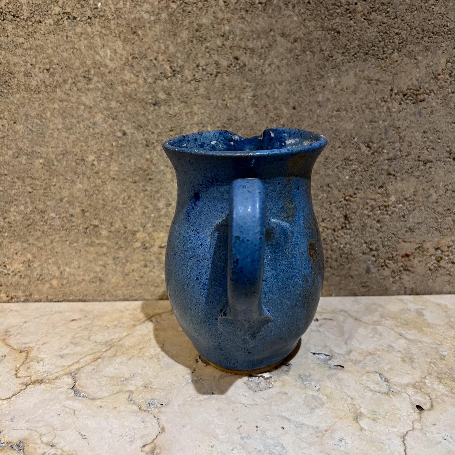 1980s Speckled Stoneware Art Pottery Blue Pitcher signed In Good Condition For Sale In Chula Vista, CA