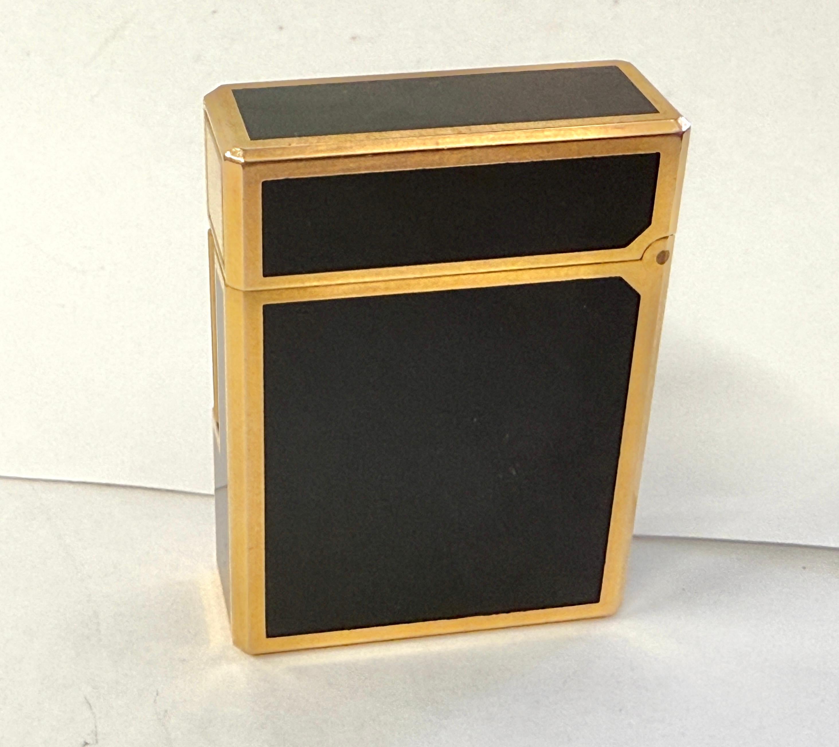 1980’s S.T. DuPont Laque de Chine Gold Plated Lighter with Box and Papers 1