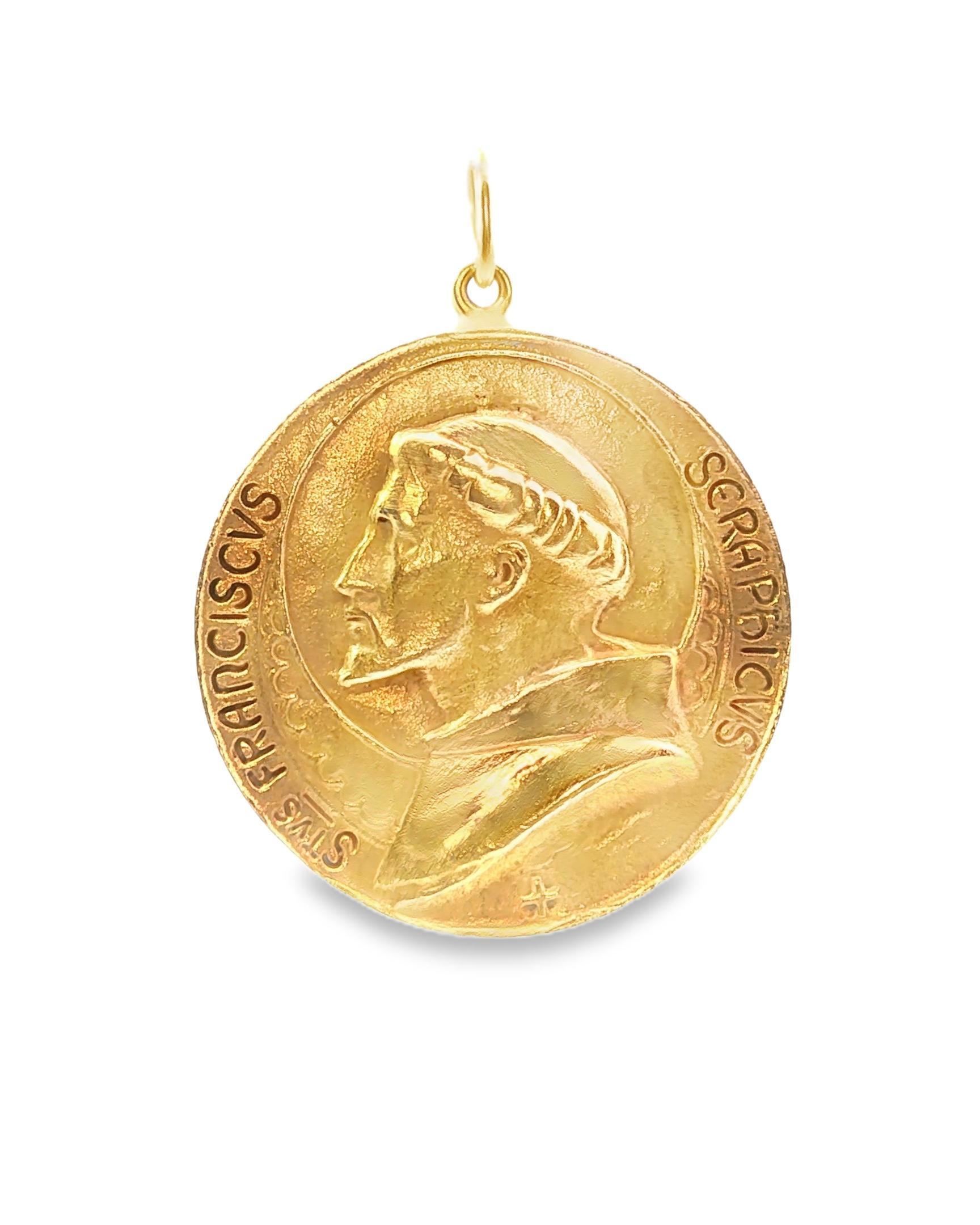Doppia devozione: Medaglione di San Francesco e Sant'Antonio in oro 14 carati
Due santi, un ciondolo sacro.

Questo medaglione in oro giallo 14k, ricco di dettagli, onora San Francesco d'Assisi e Sant'Antonio da Padova, due delle figure più venerate