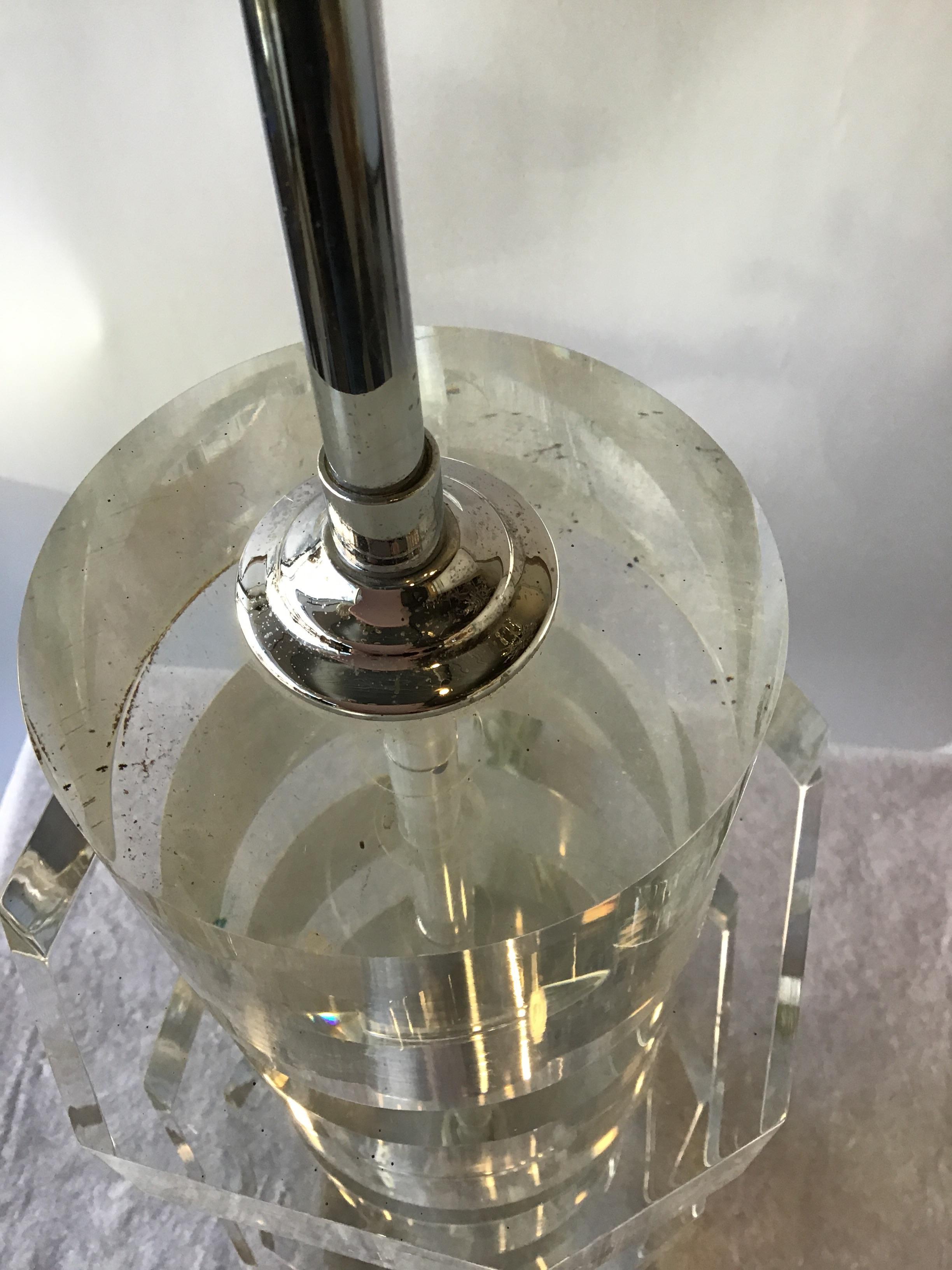 1980s Stacked Lucite Table Lamp For Sale 1