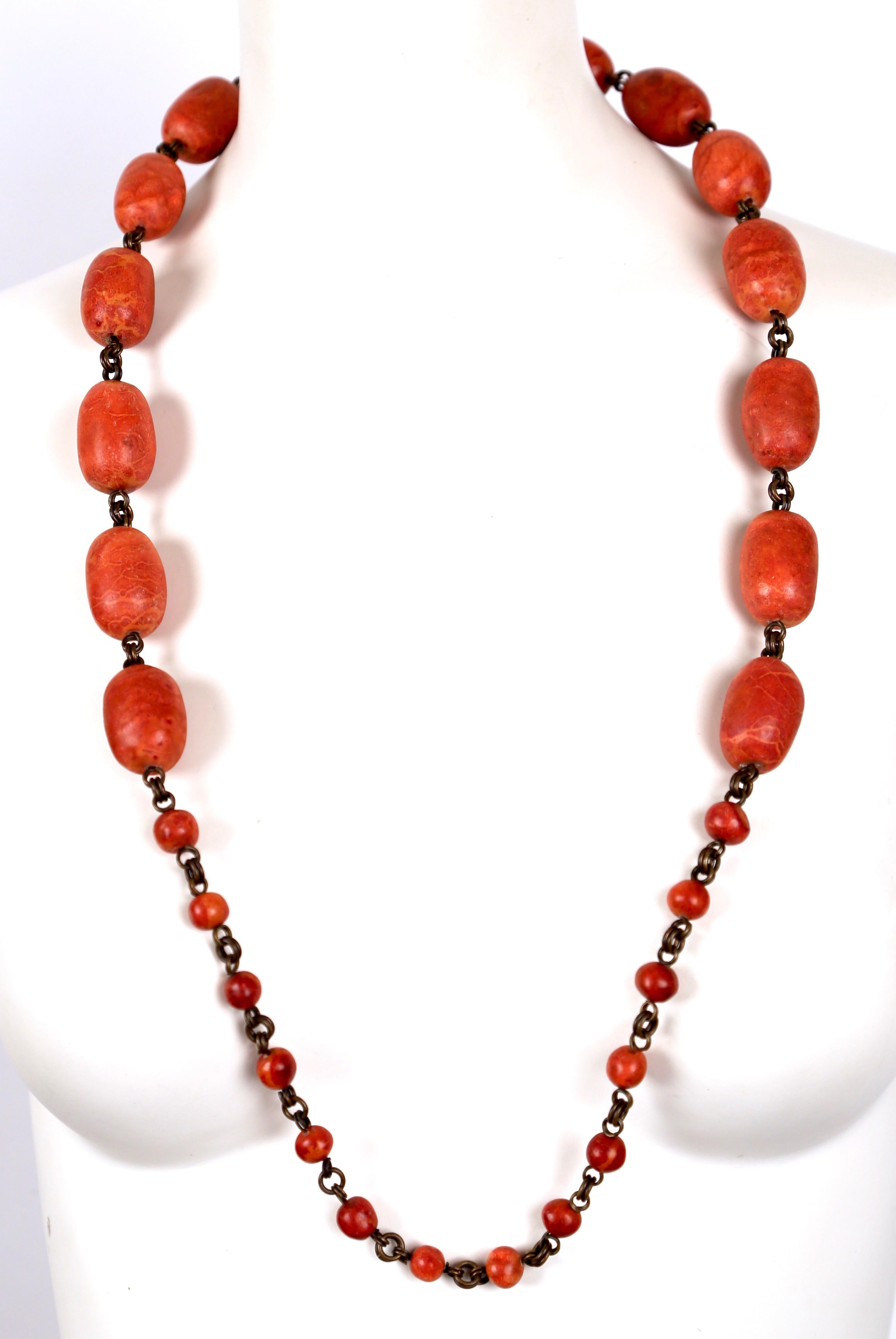 1980's STEPHEN DWECK long apple coral necklace on bronze chain In Excellent Condition For Sale In San Fransisco, CA