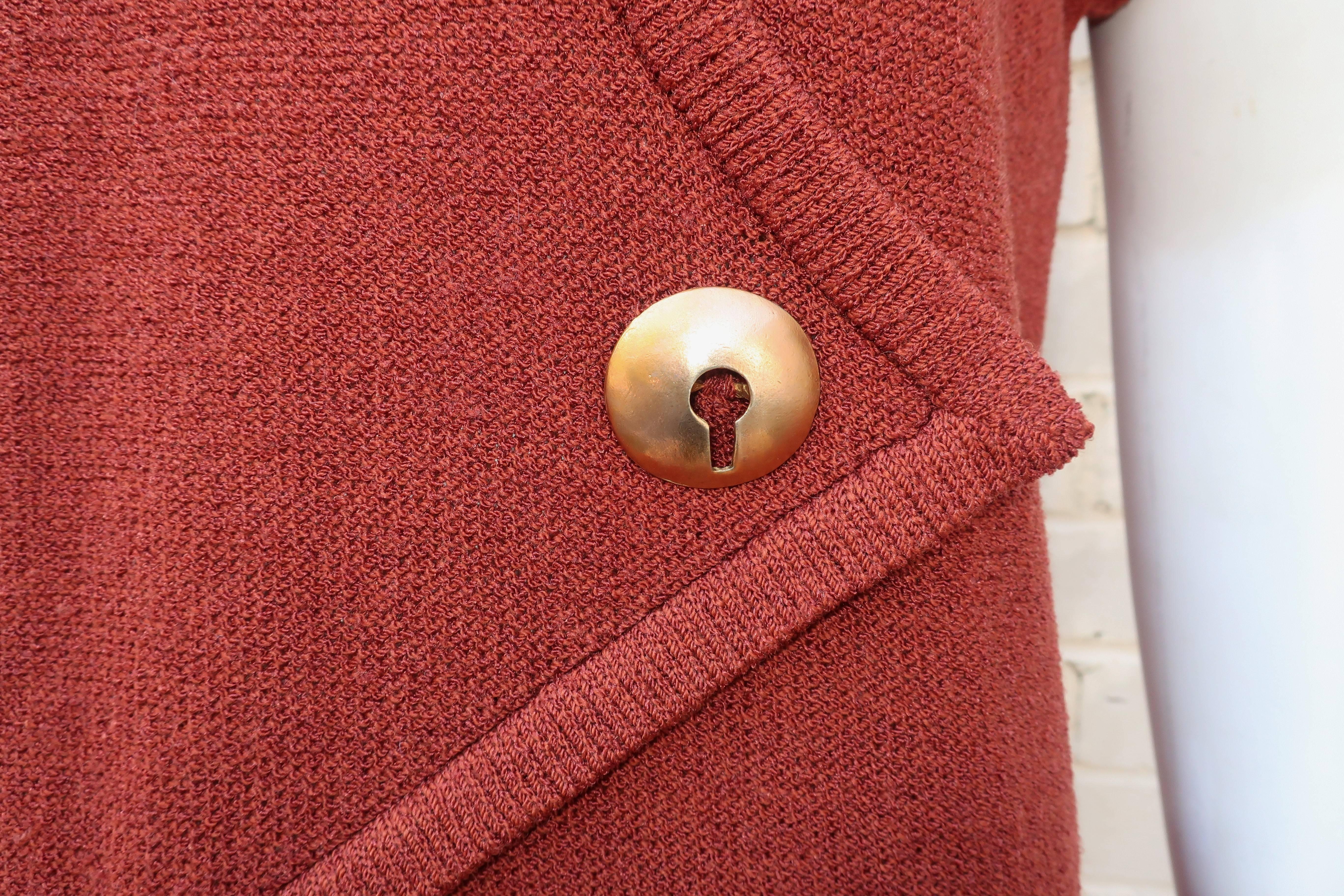 1980's Steve Fabrikant Knit Sheath Dress With Keyhole Button In Excellent Condition In Atlanta, GA