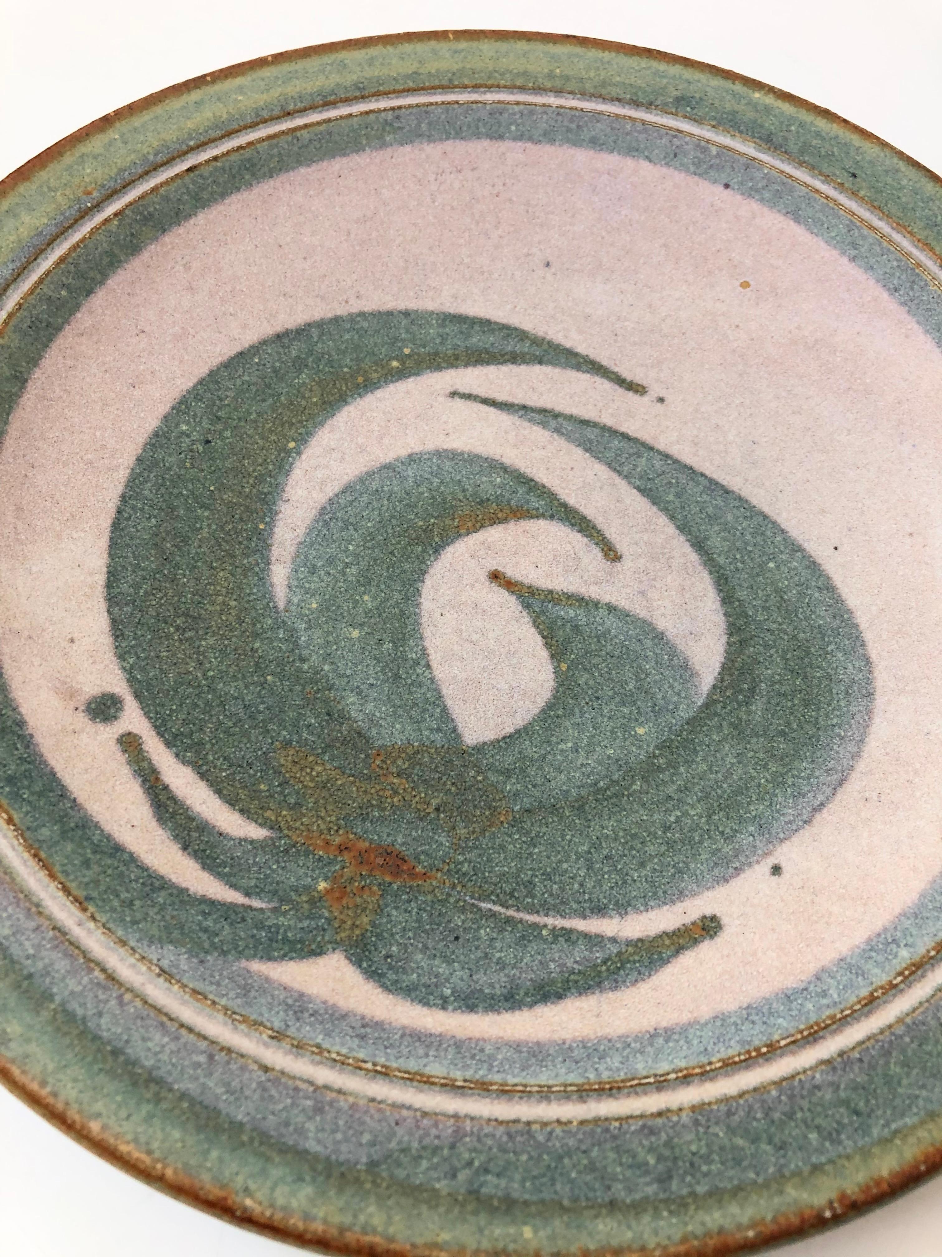 1980s Studio Pottery Plate In Good Condition For Sale In Vallejo, CA