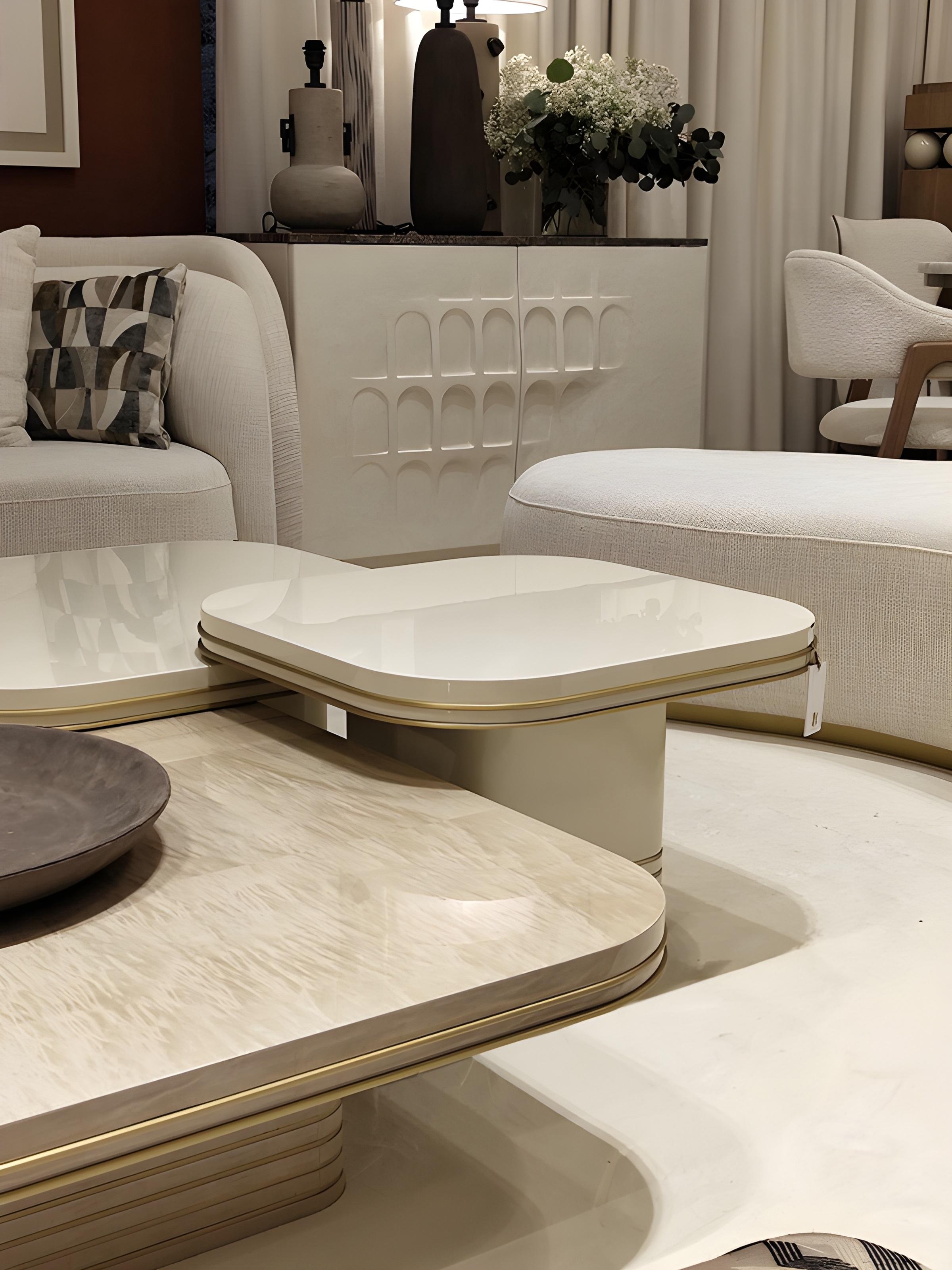 Credenza intonacata bianca in stile anni '80 con ante ad arco scolpite di José Castro In condizioni Nuovo in vendita a NEW YORK, NY