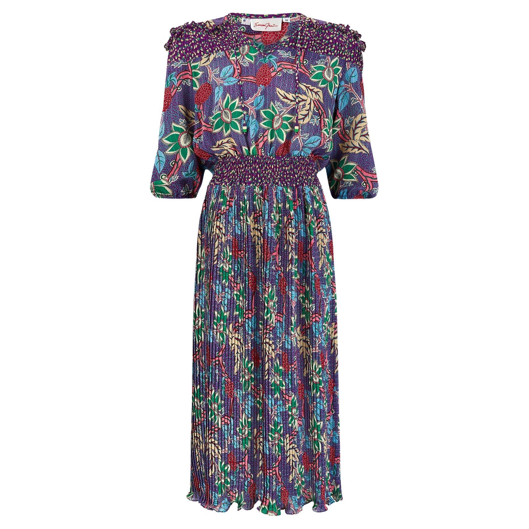 1980s Susan Fryer Purple Floral Print Dress with Smocking (Robe à imprimé floral violet avec smocking) en vente