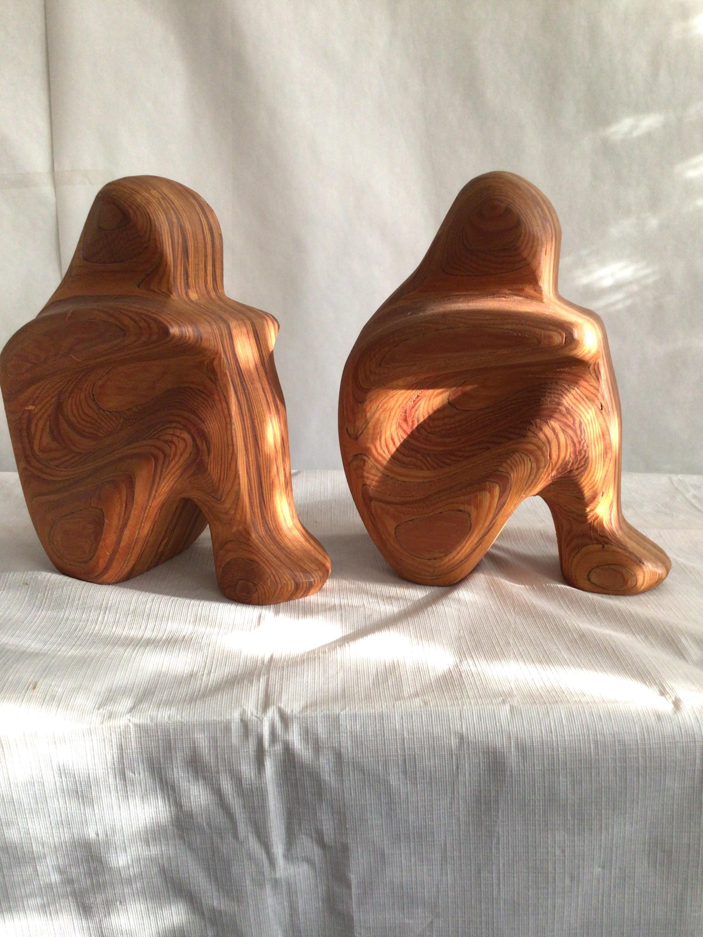 1980s Swirled Wood Sculptural Bookends In Good Condition For Sale In Tarrytown, NY