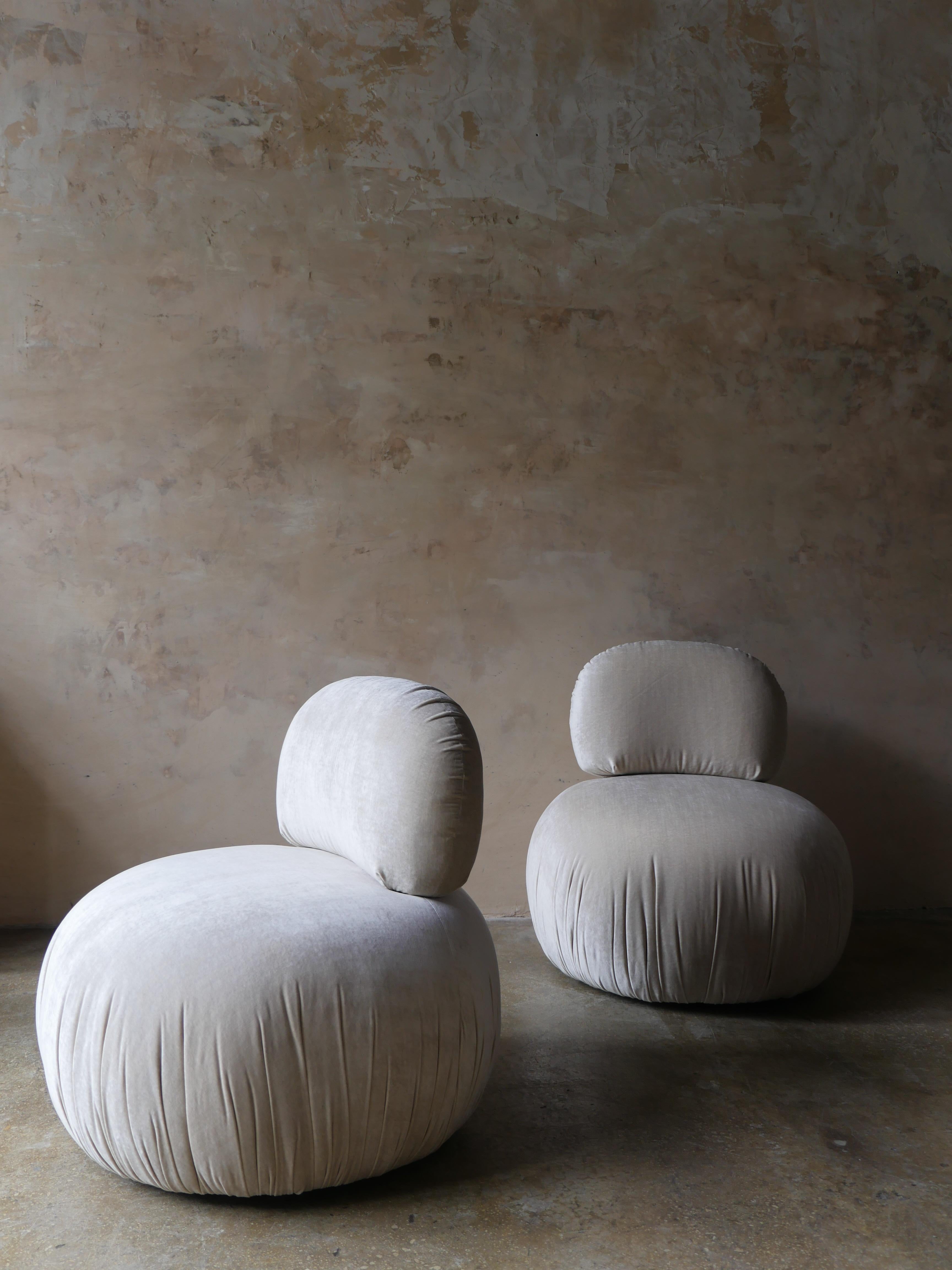 Pouf girevole di design degli anni '80 con velluto di seta Lee Jofa personalizzato in vendita 2