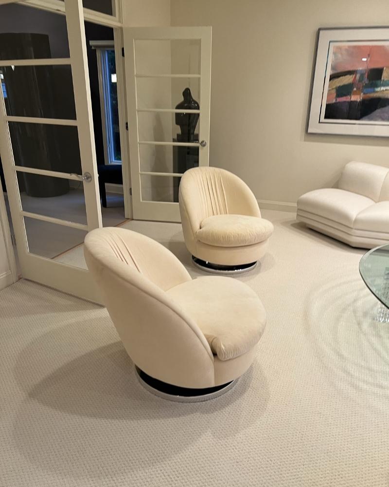 Paire de chaises pivotantes des années 1980 de Milo Baughman pour Thayer Coggin en vente 5