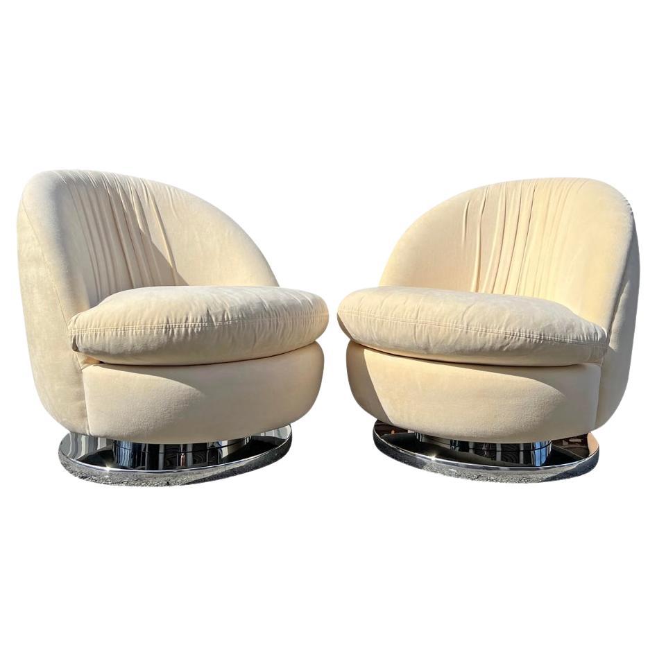 Paire de chaises pivotantes des années 1980 de Milo Baughman pour Thayer Coggin en vente