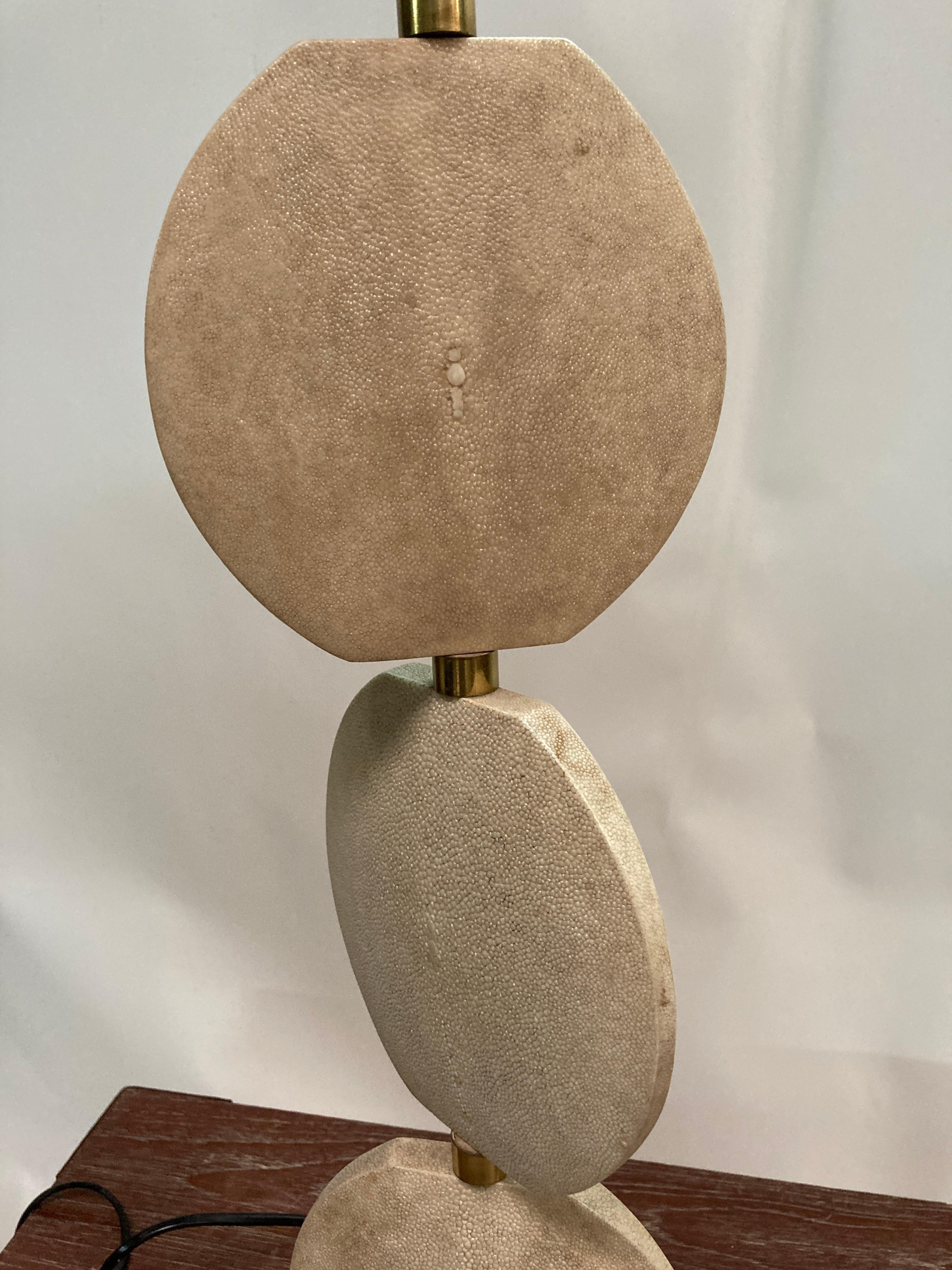 French 1980's Table lamp covered with white shagreen  For Sale