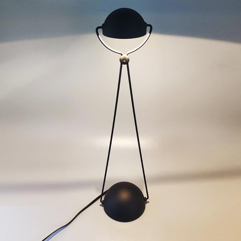 Fin du 20e siècle 1980s  Lampe de bureau Meridiana de Paolo Piva pour Stefano Cevoli. Fabriquée en Italie en vente