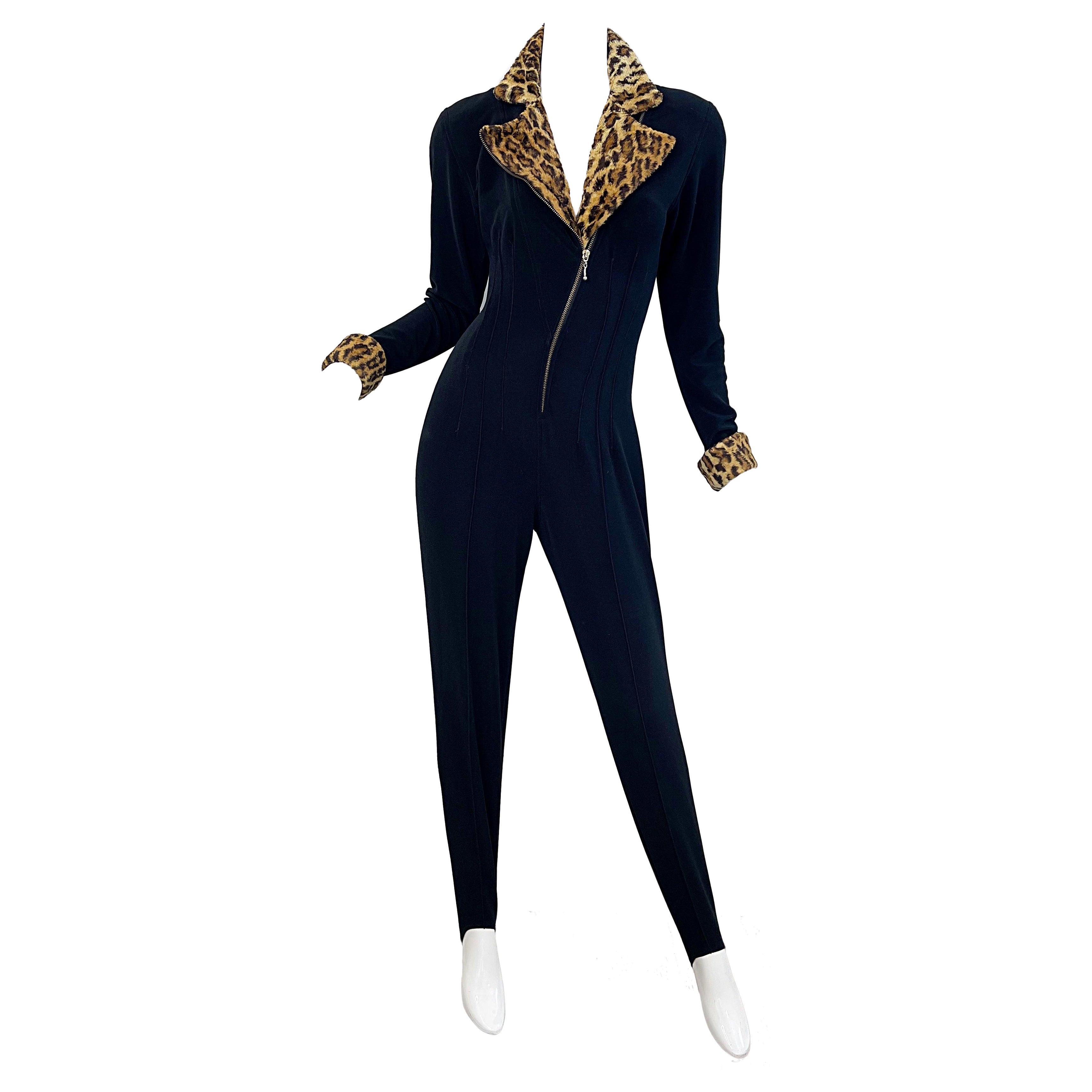1980er Tadashi Schwarz Faux Leopard Pelz Steigbügelhosen 80er Jahre Vintage Jumpsuit Cat Anzug
