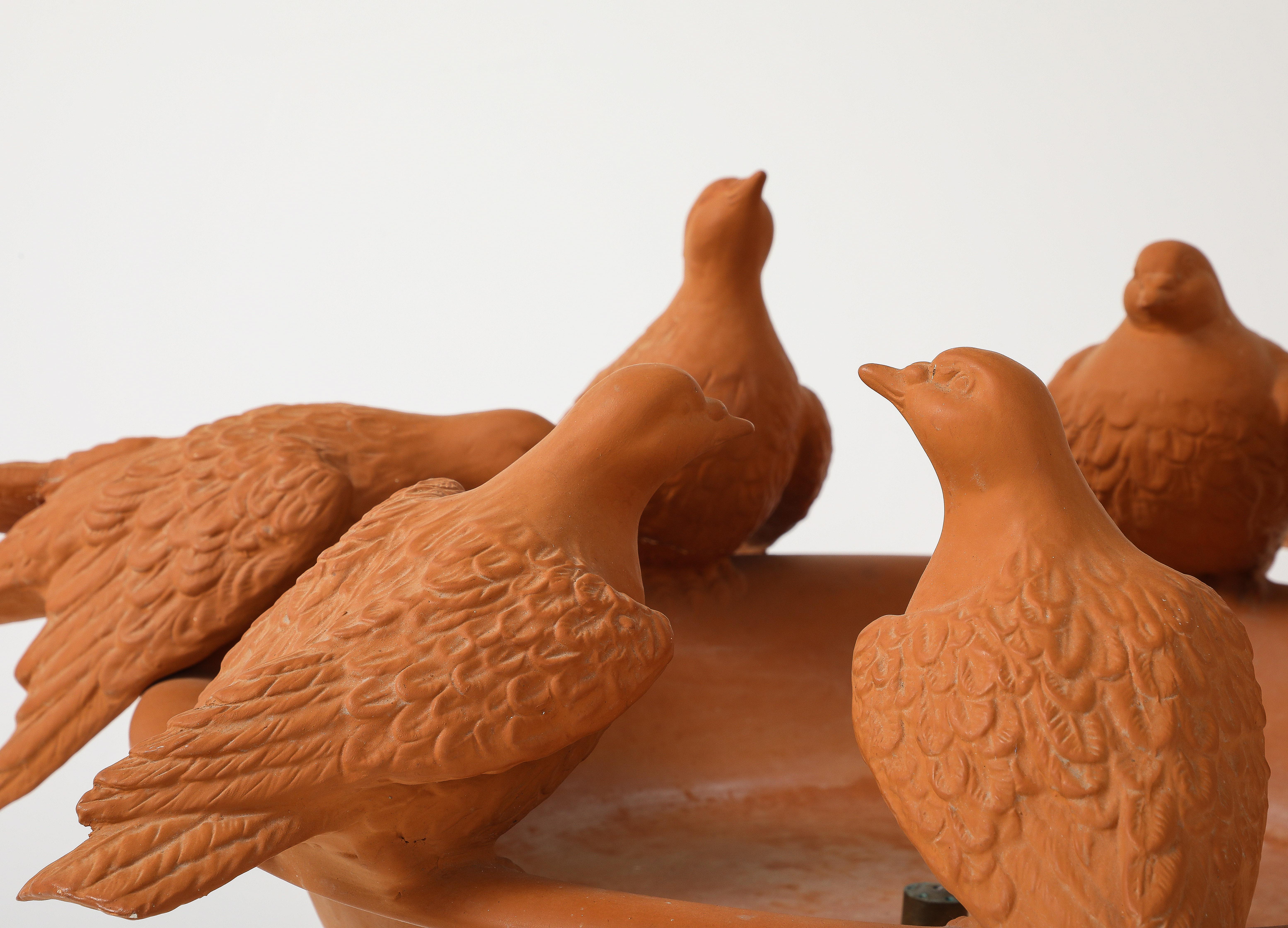 Fin du 20e siècle Fontaine à oiseaux décorative en terre cuite des années 1980 en vente