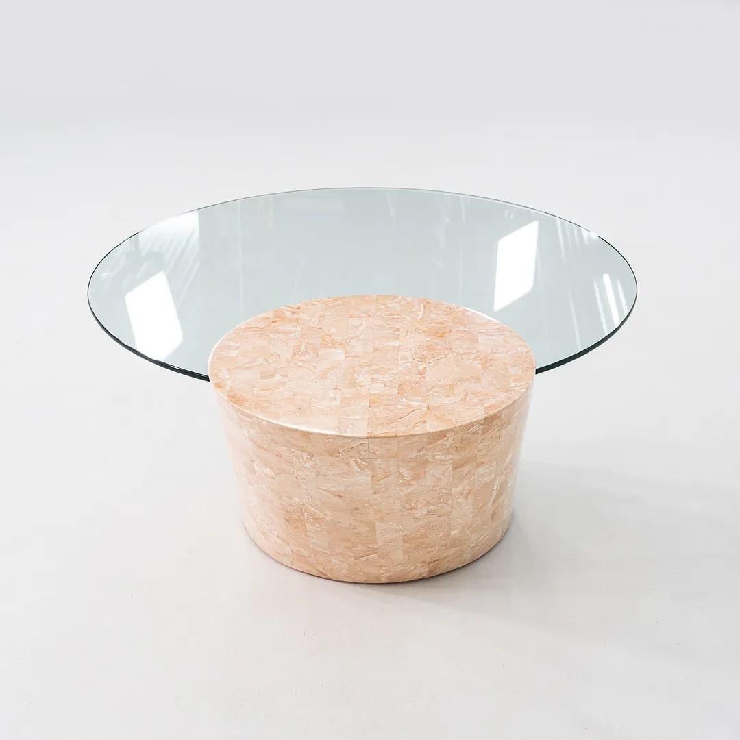 Table basse en porte-à-faux en marbre tessellé et verre des années 1980 Bon état - En vente à Philadelphia, PA